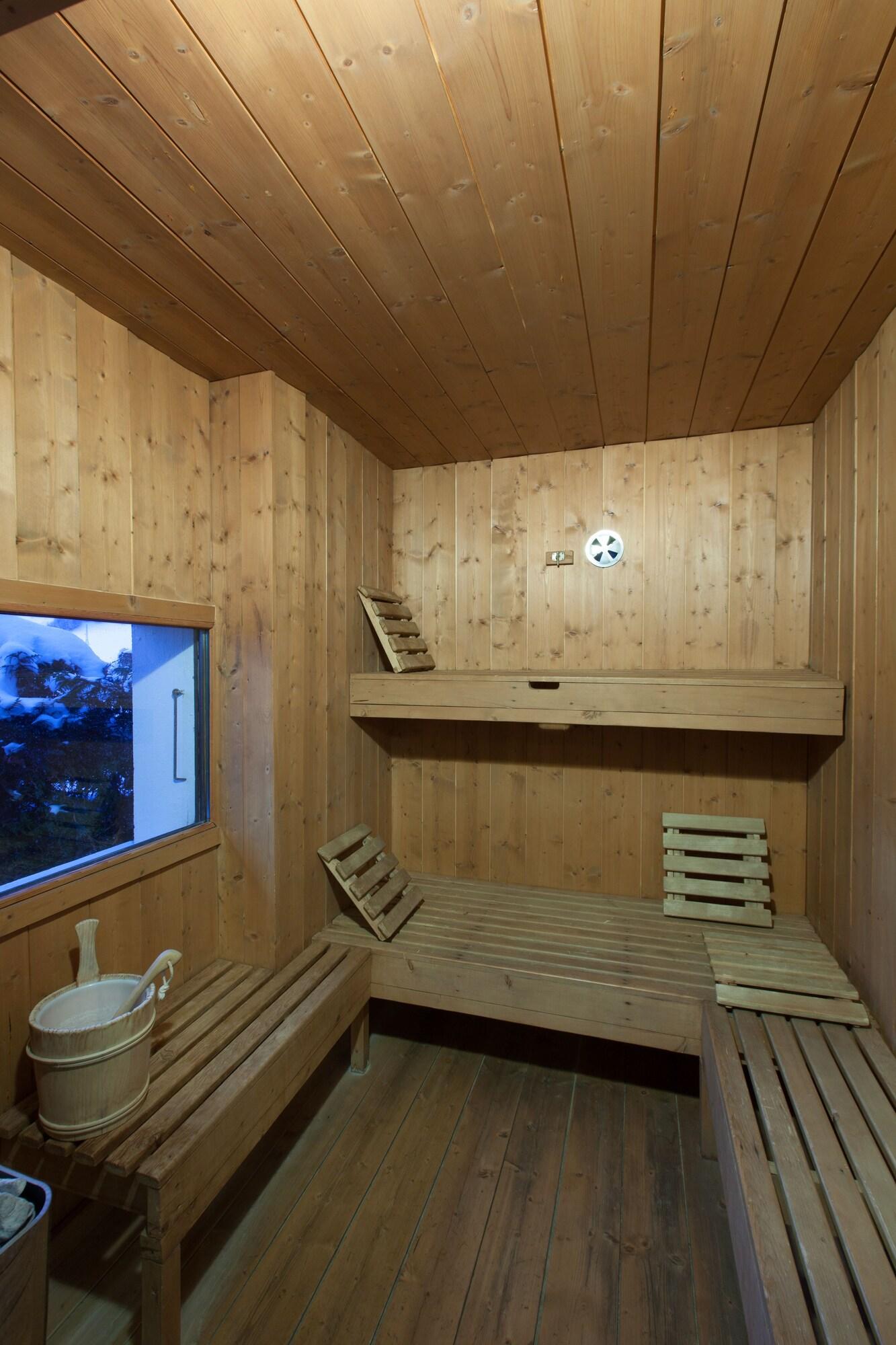 Au Coin du Feu by null