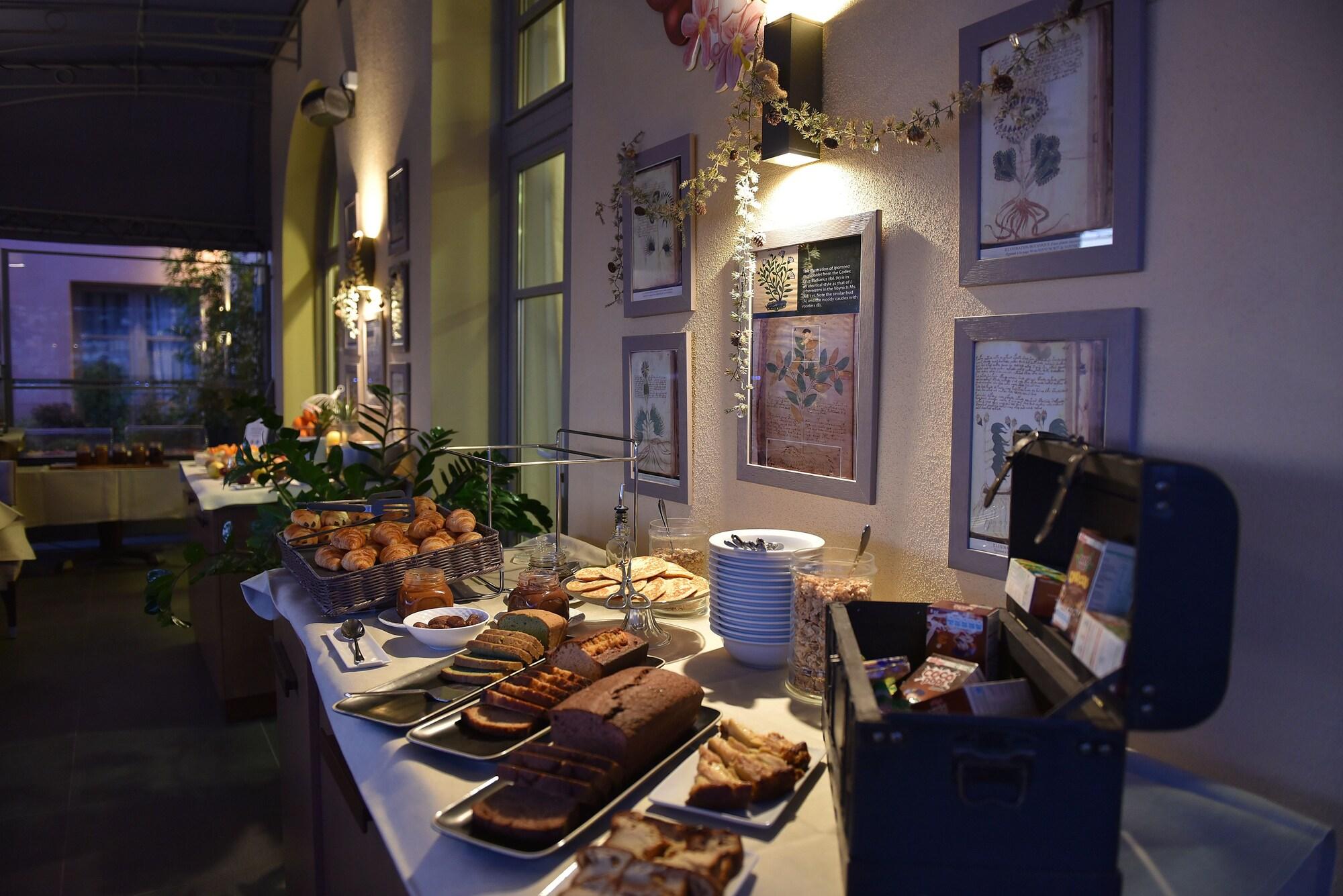 Hôtel Des Gouverneurs by null