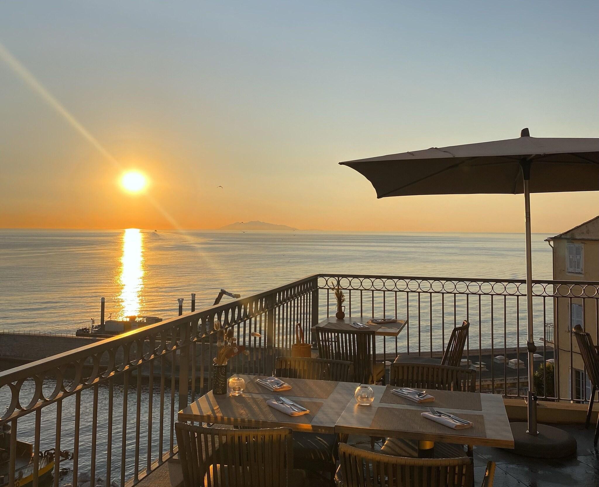 Hôtel Des Gouverneurs by null