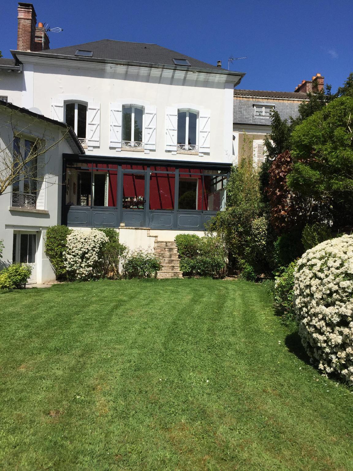 Maison Joussaume Latour