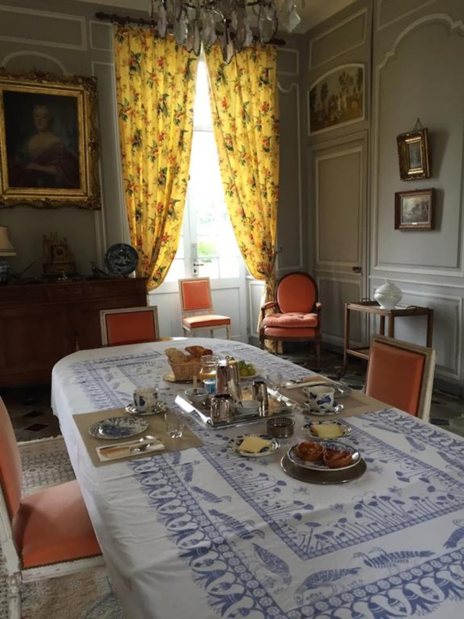 Château d'Asnieres en Bessin