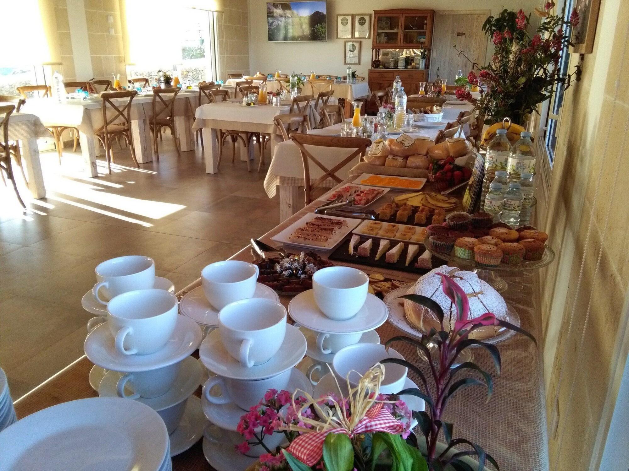 Agroturisme Son Vives by null