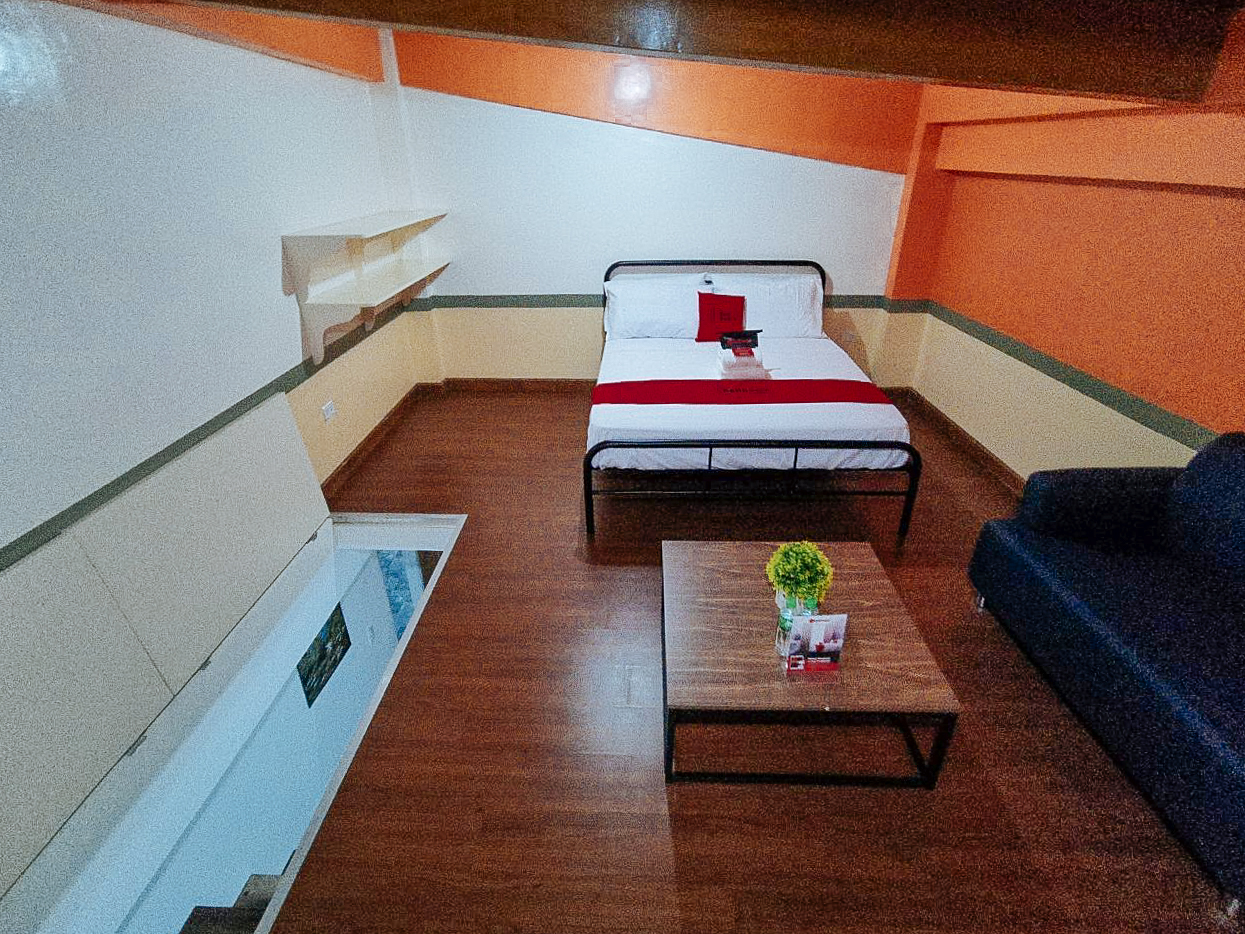 RedDoorz near SGM Condotel Villa Beach Iloilo