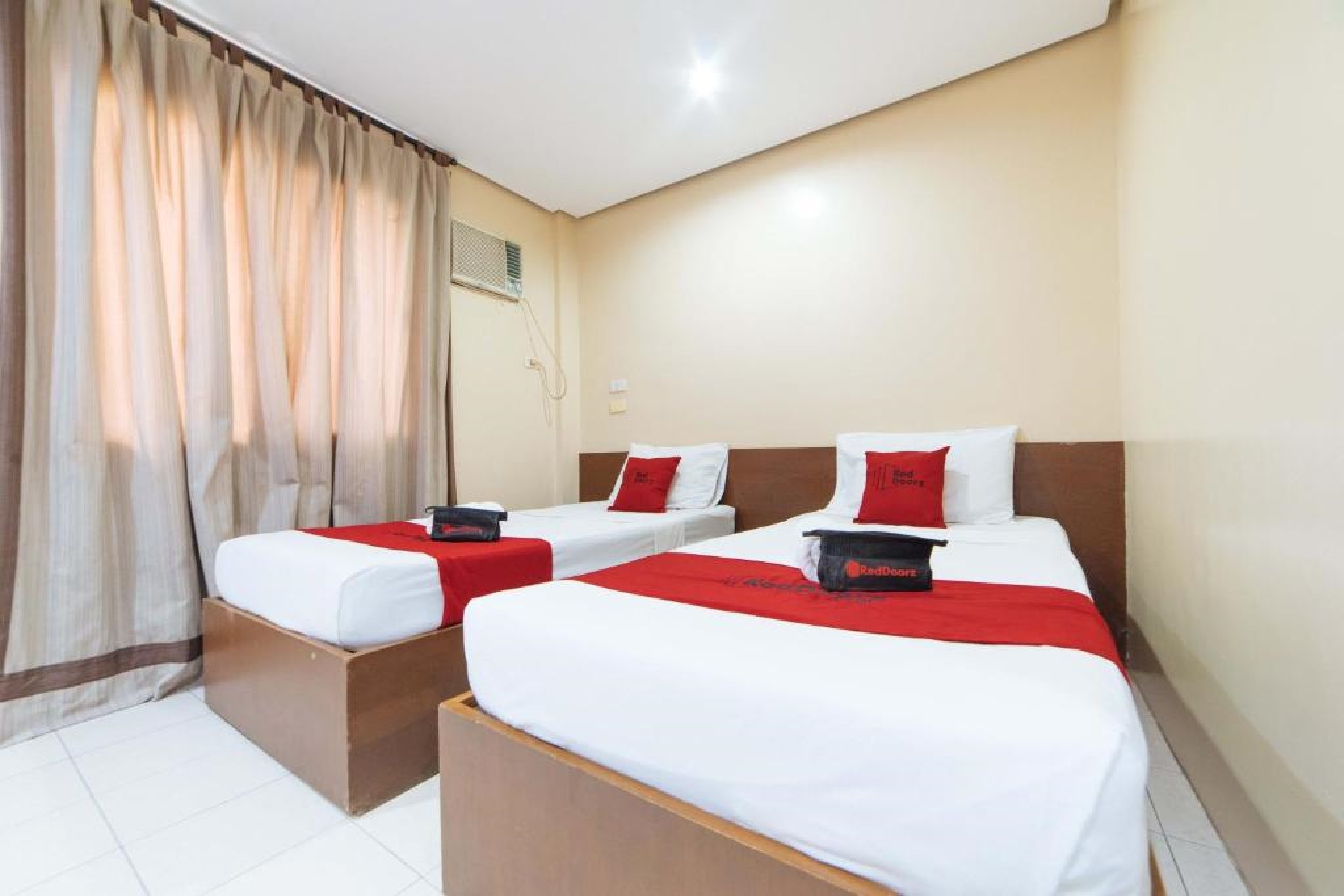 RedDoorz near Olongapo Bus Terminal