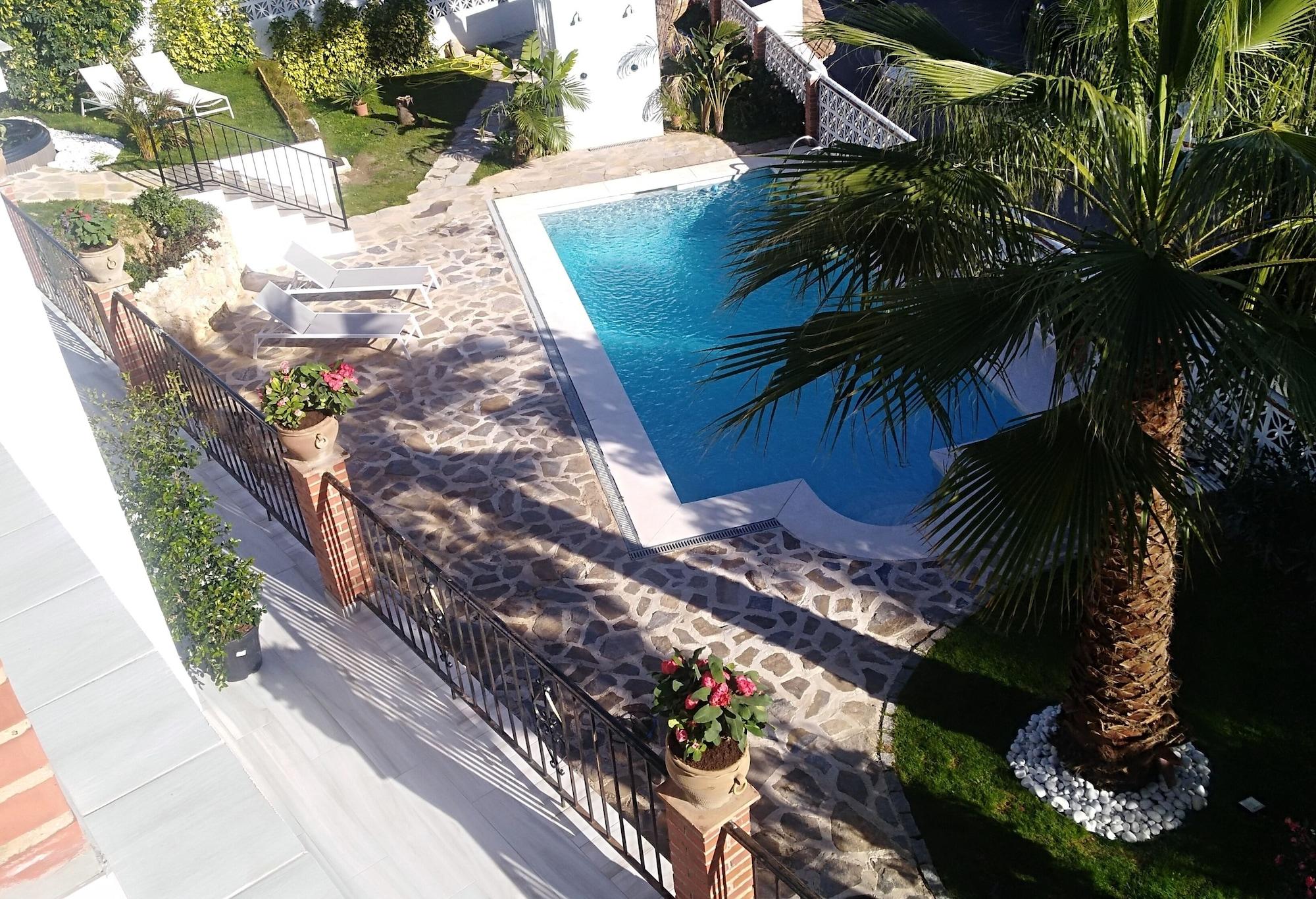 Boutique X Pueblo Benalmadena - Poză