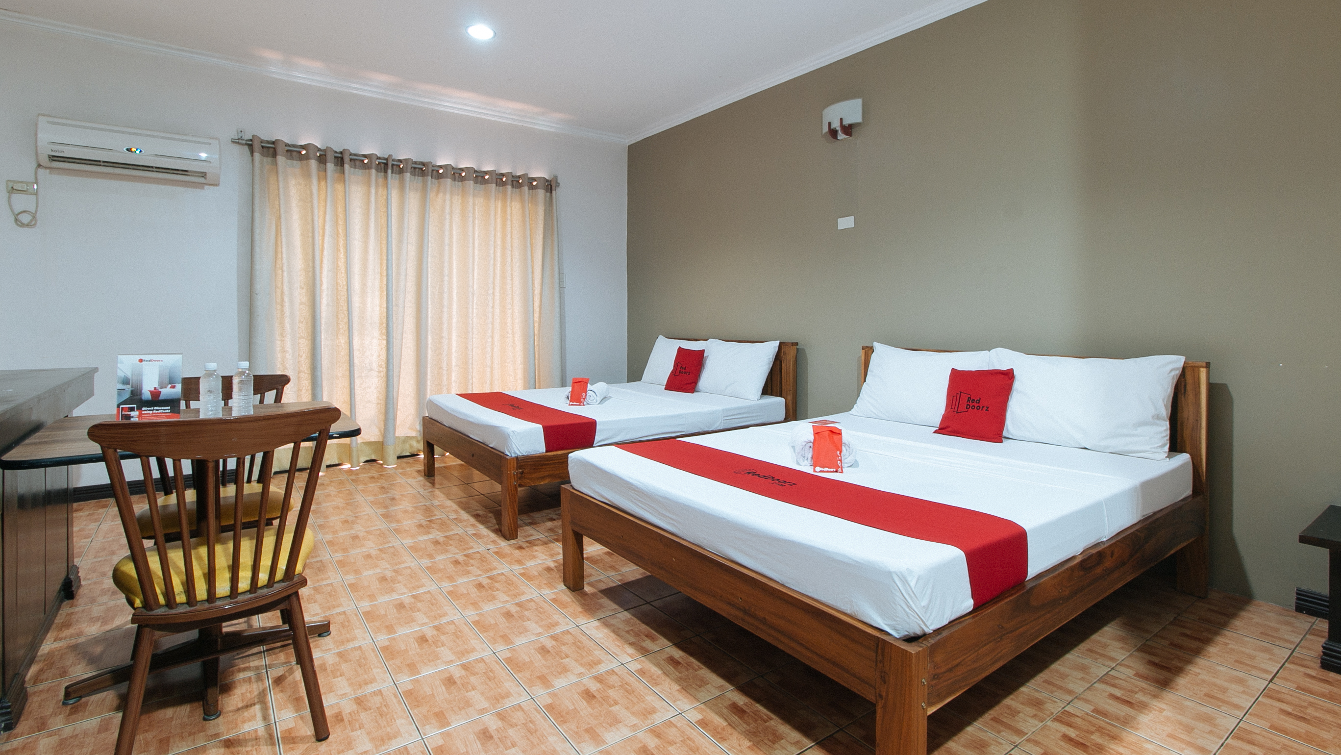 RedDoorz @ KM 50 Aguinaldo Highway Tagaytay