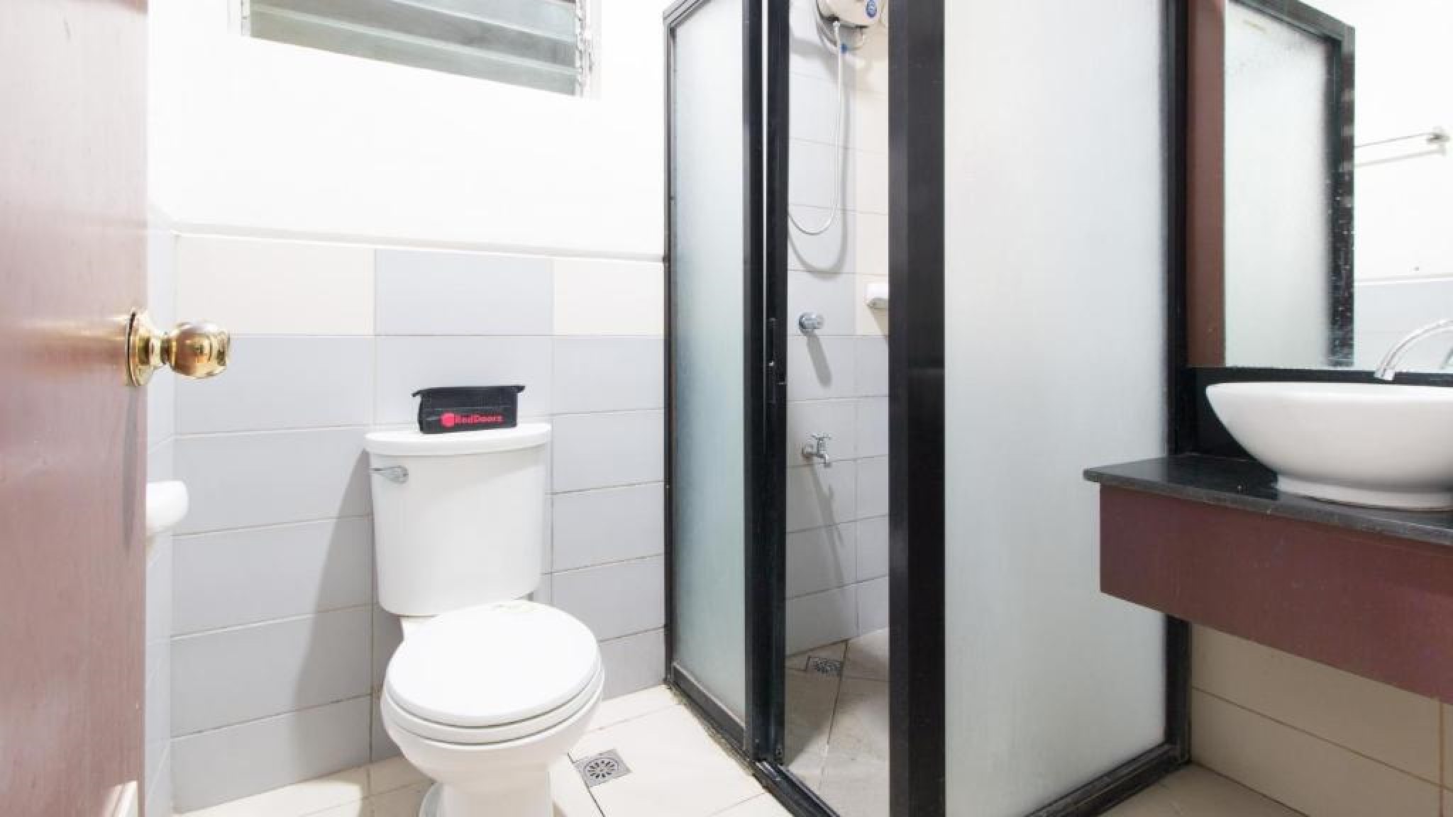 RedDoorz @ San Jose Tagbak Jaro Iloilo