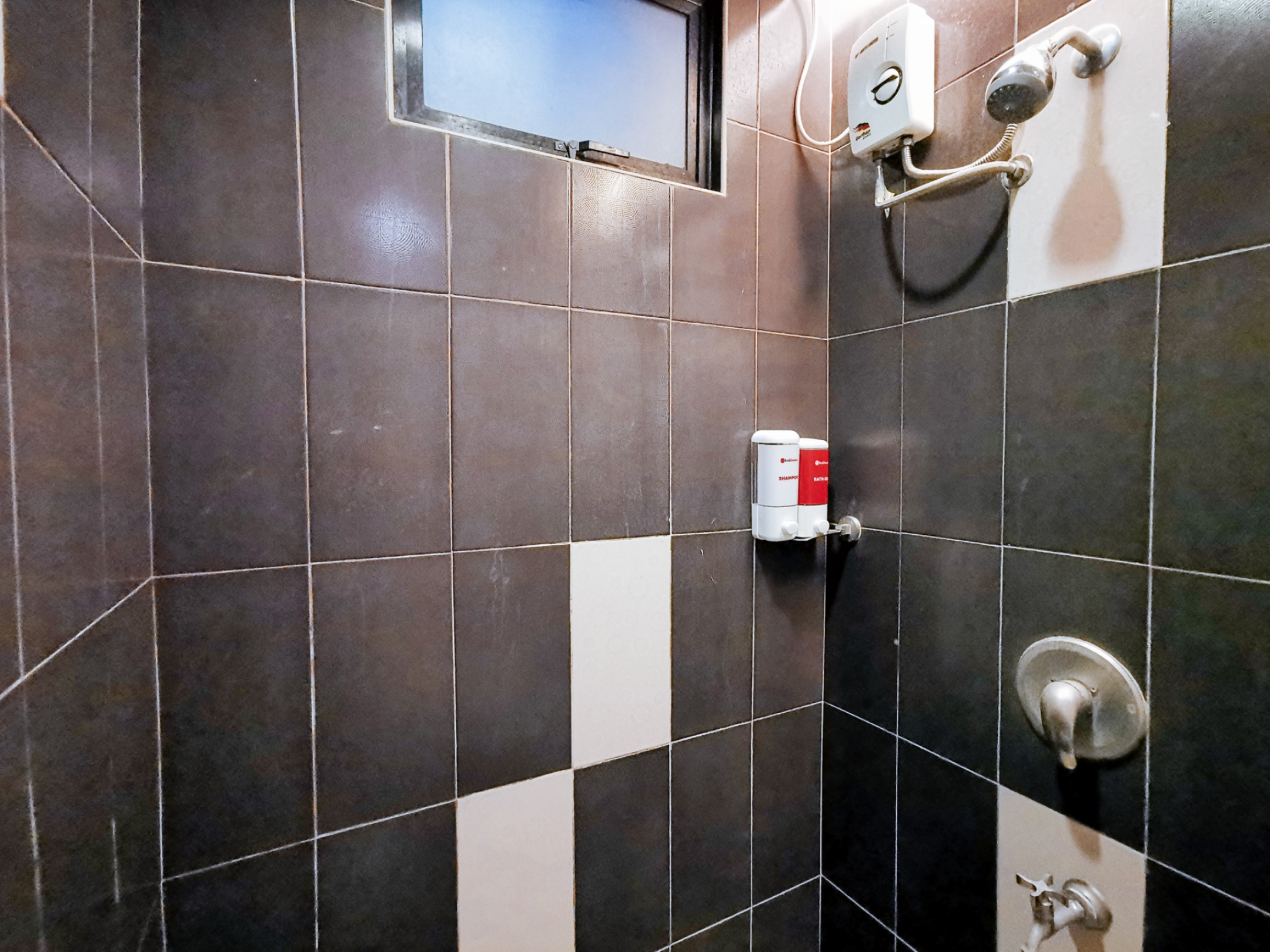 RedDoorz Plus near Robinsons Place Gensan