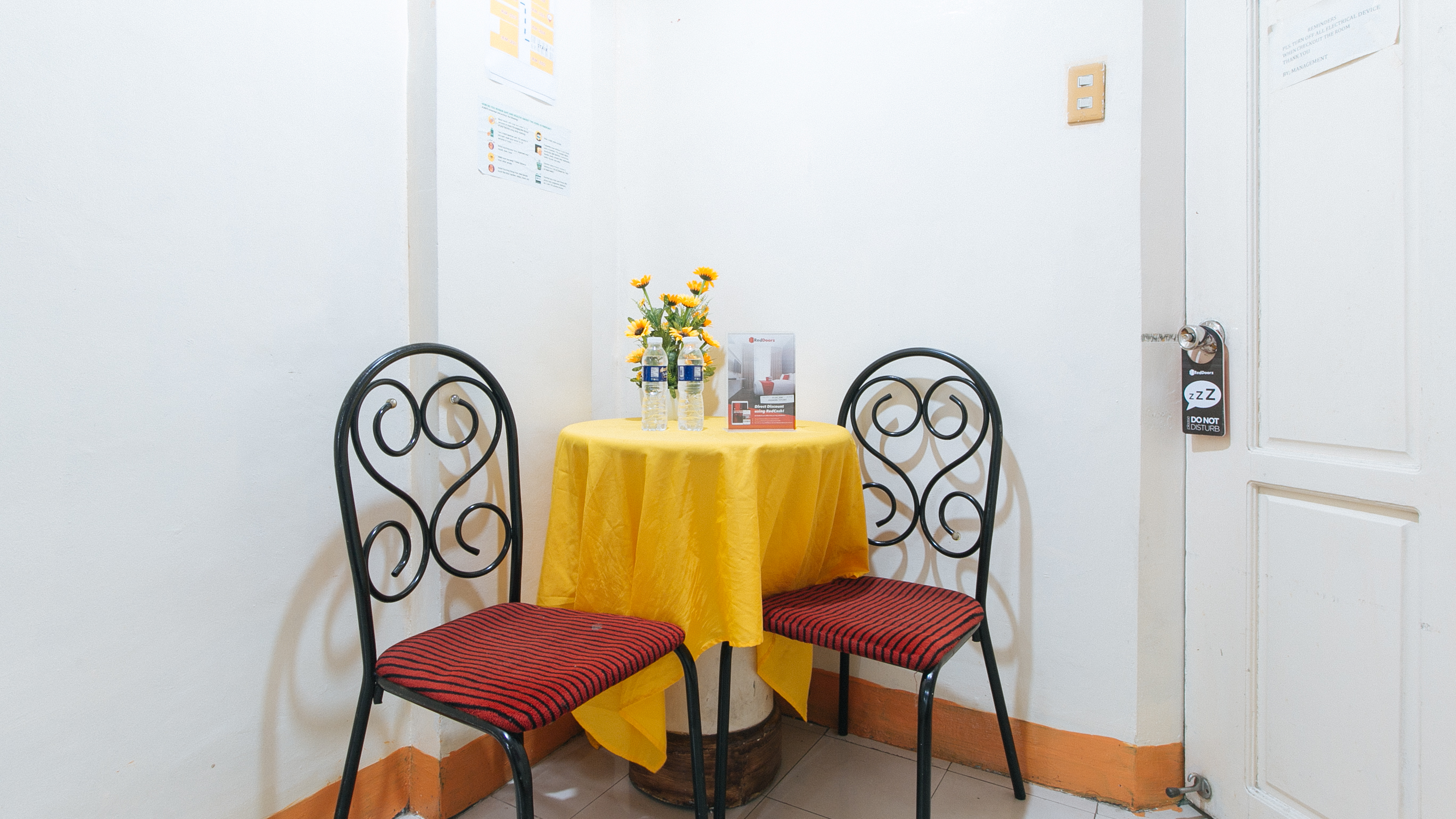 RedDoorz near East Avenue Medical Center