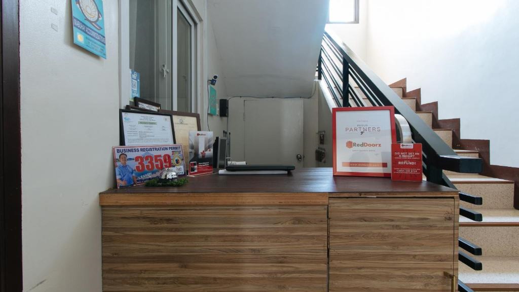 RedDoorz @ Golite Washington