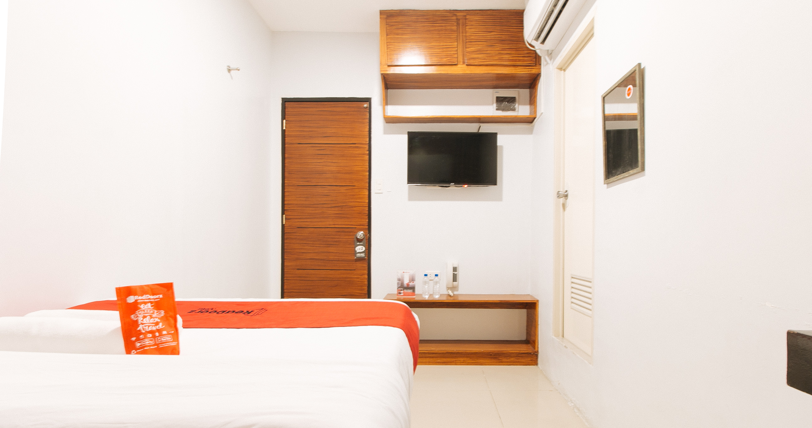 RedDoorz near Quiapo Church Manila