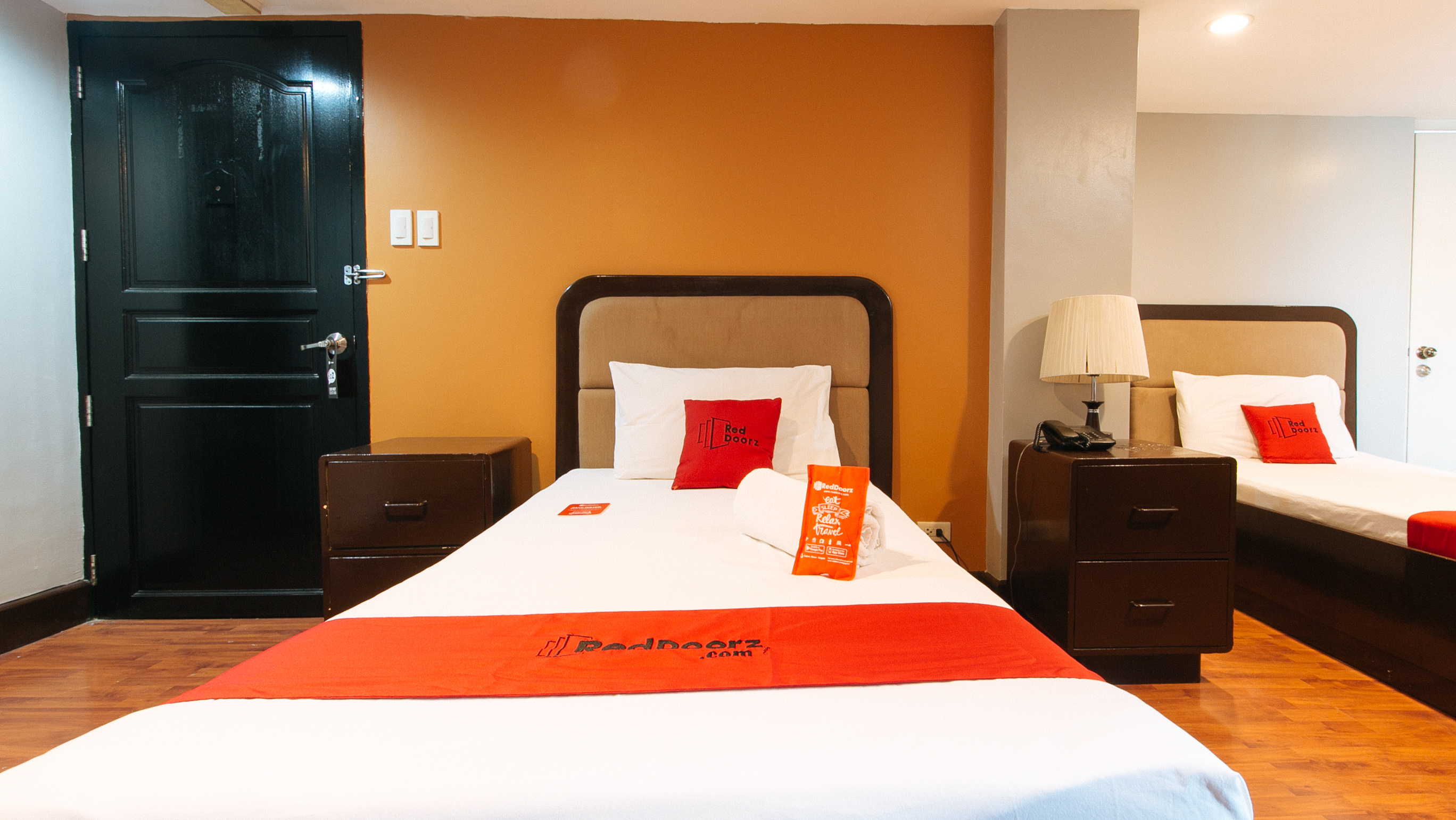 RedDoorz Premium @ Arzo Hotel Manila