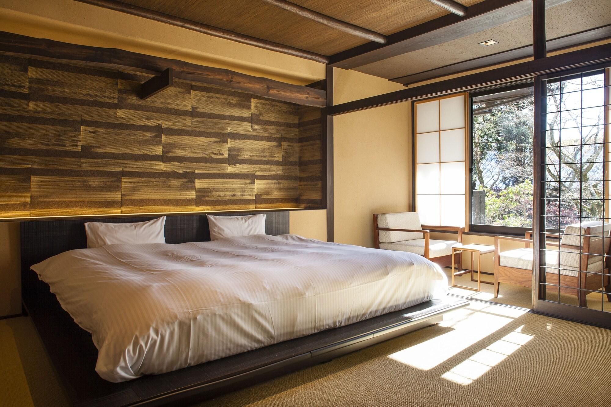 Matsuzakaya Honten by null