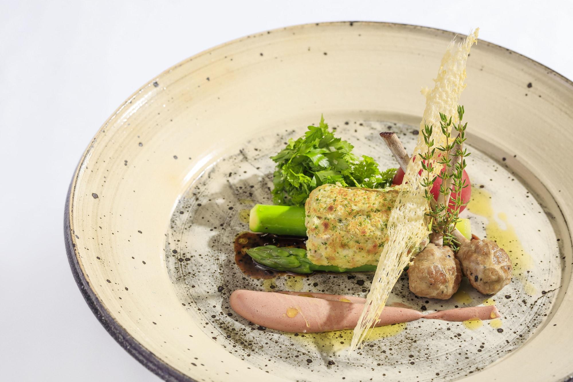 THE HIRAMATSU HOTELS & RESORTS SENGOKUHARA by null