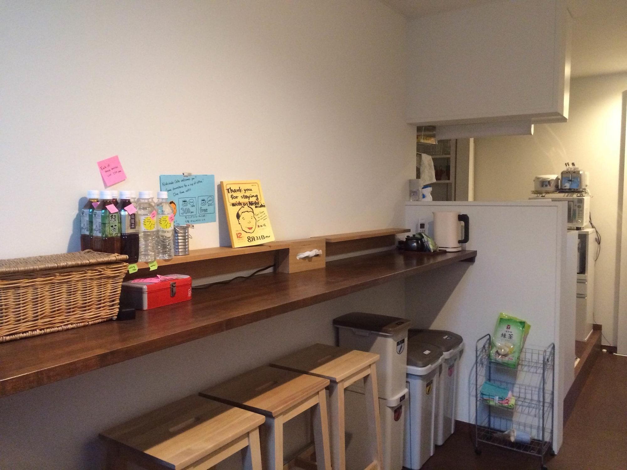 NAGONOYA CAFE RESTAURANT & GUEST HOUSE - Hostel