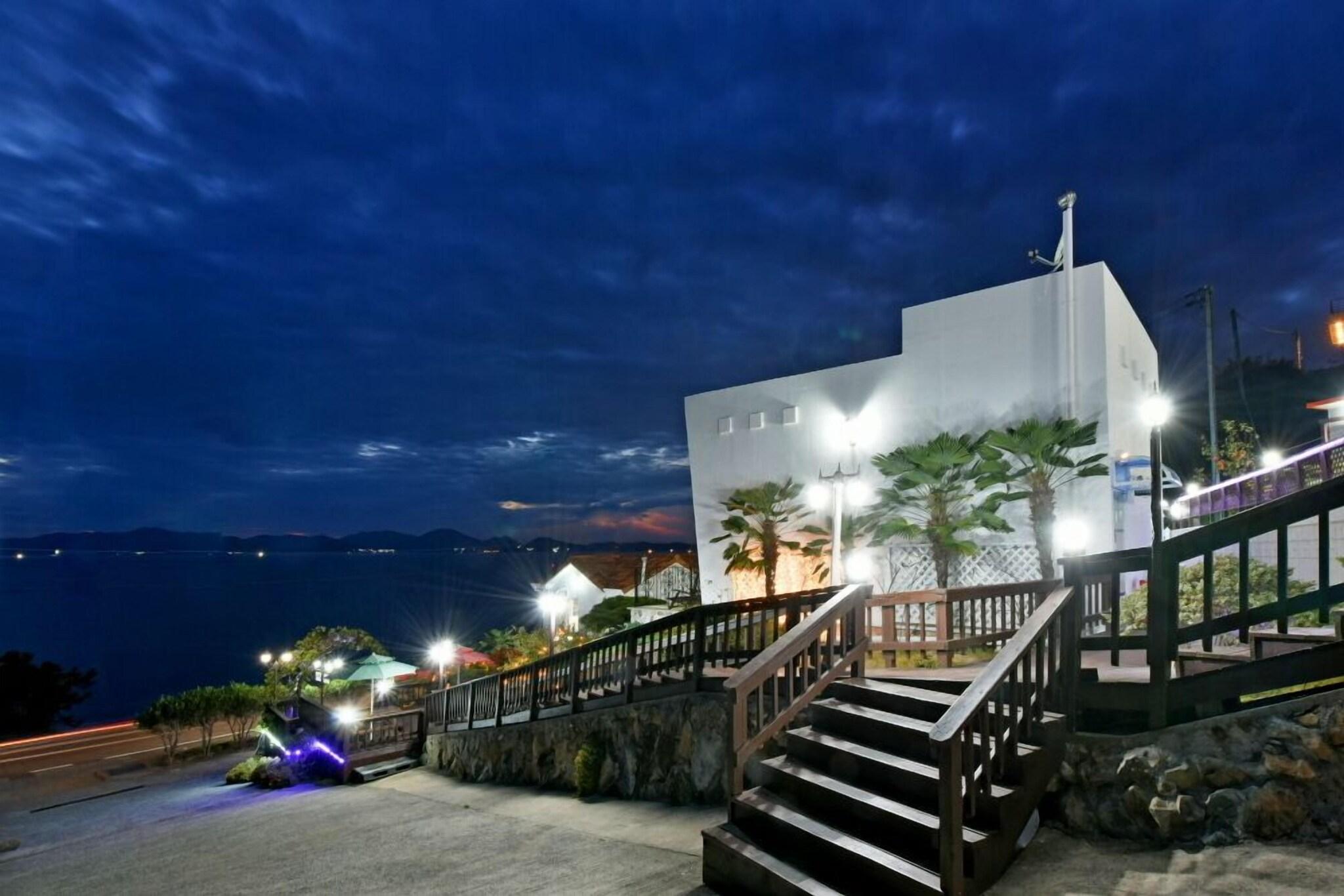 Namhae Bluemare Pension