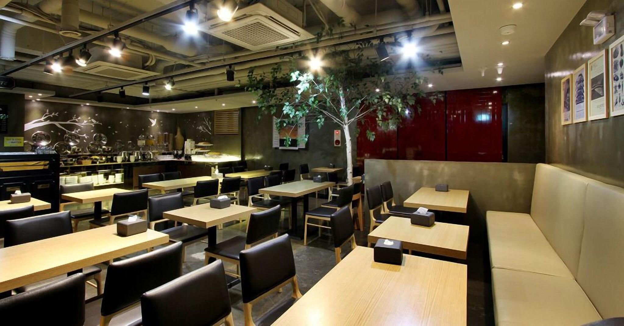 Rich Diamond Hotel