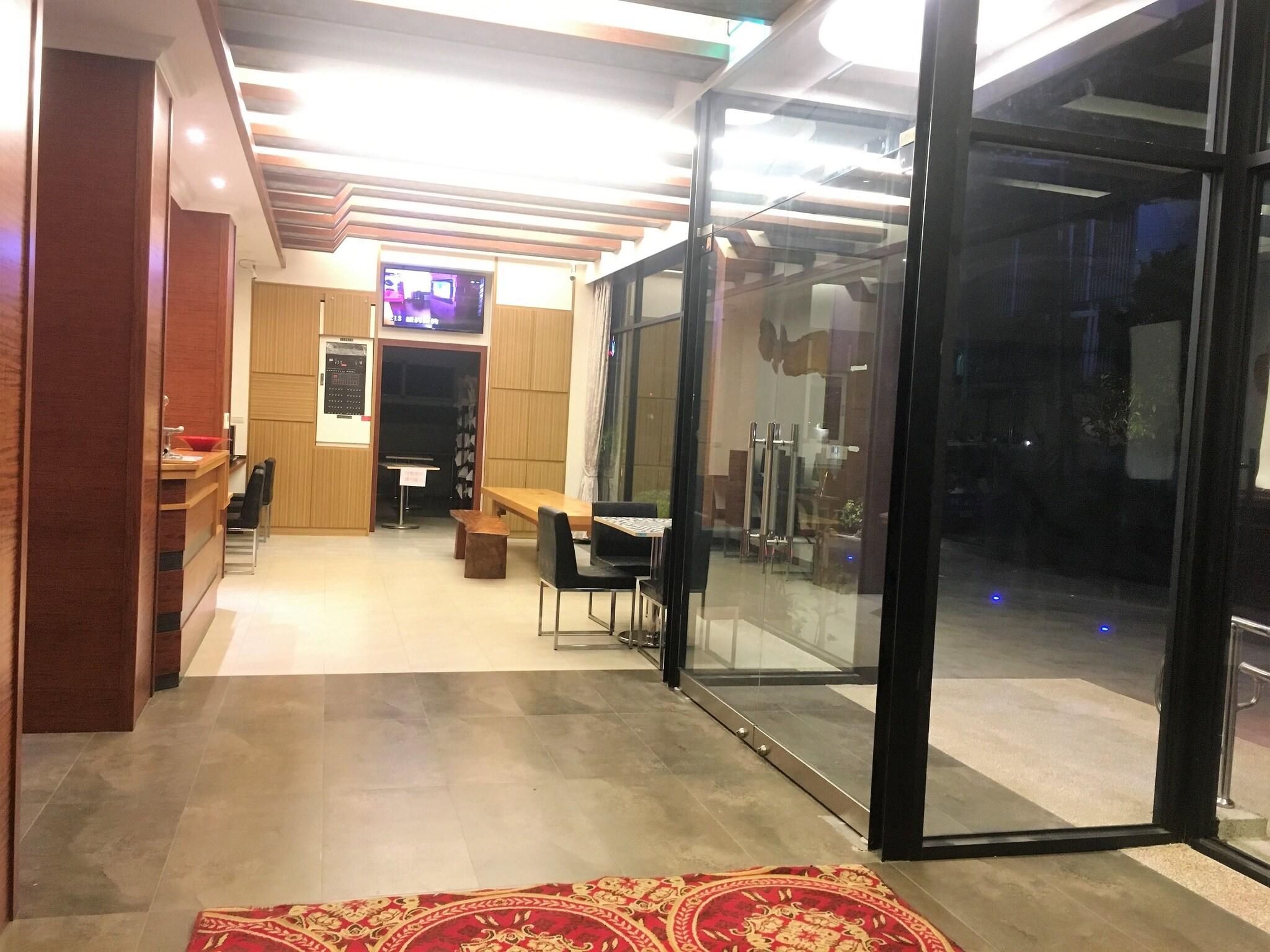Wei Feng Exquisite Motel Pintung Branch