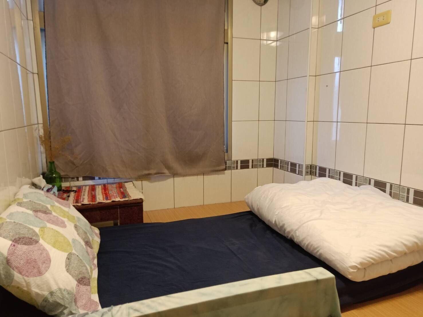 Fish hostel鶯歌魚旅民宿背包客棧 (Yingge Taoyuan hostel) by null