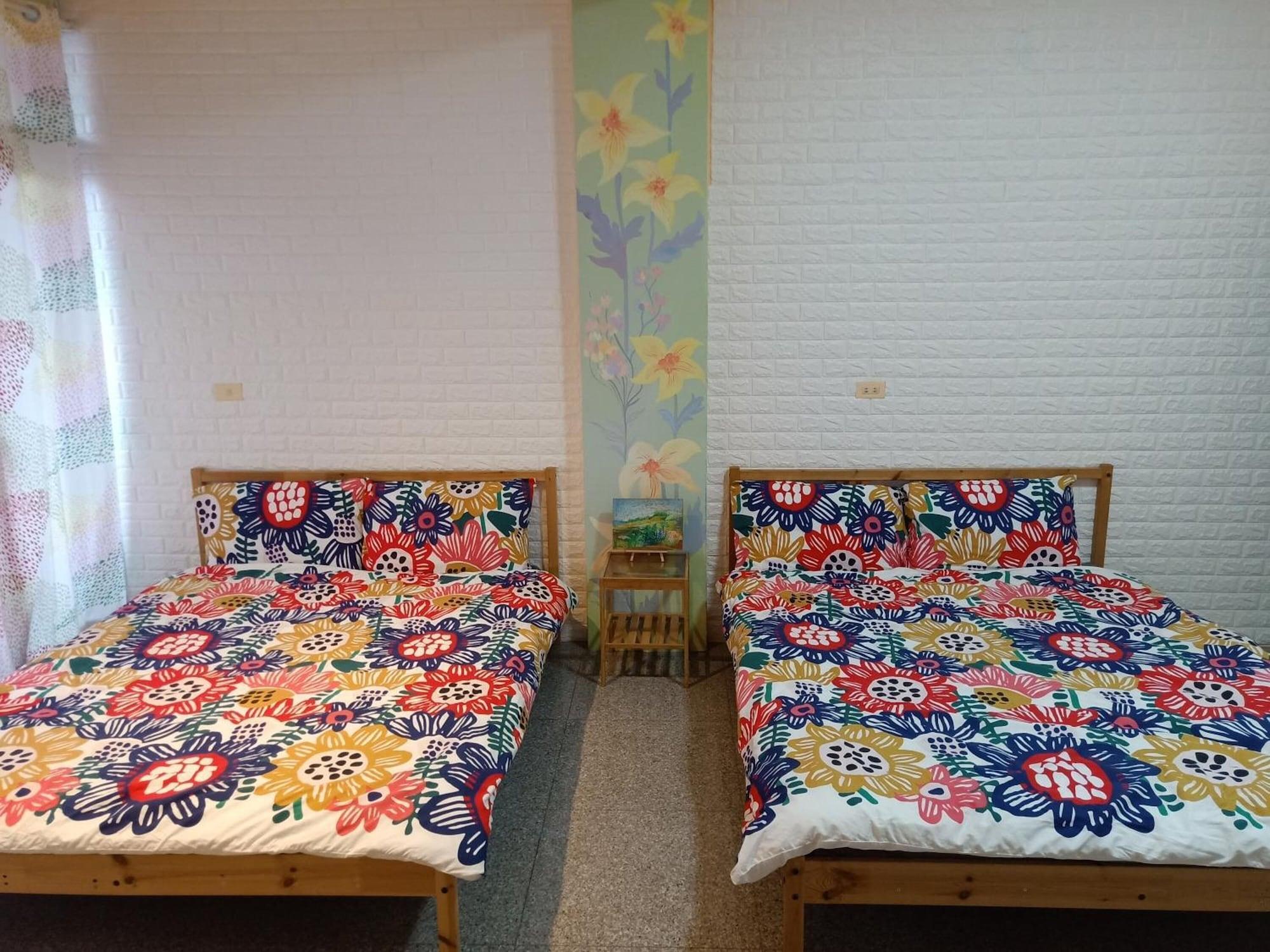 Fish hostel鶯歌魚旅民宿背包客棧 (Yingge Taoyuan hostel) by null