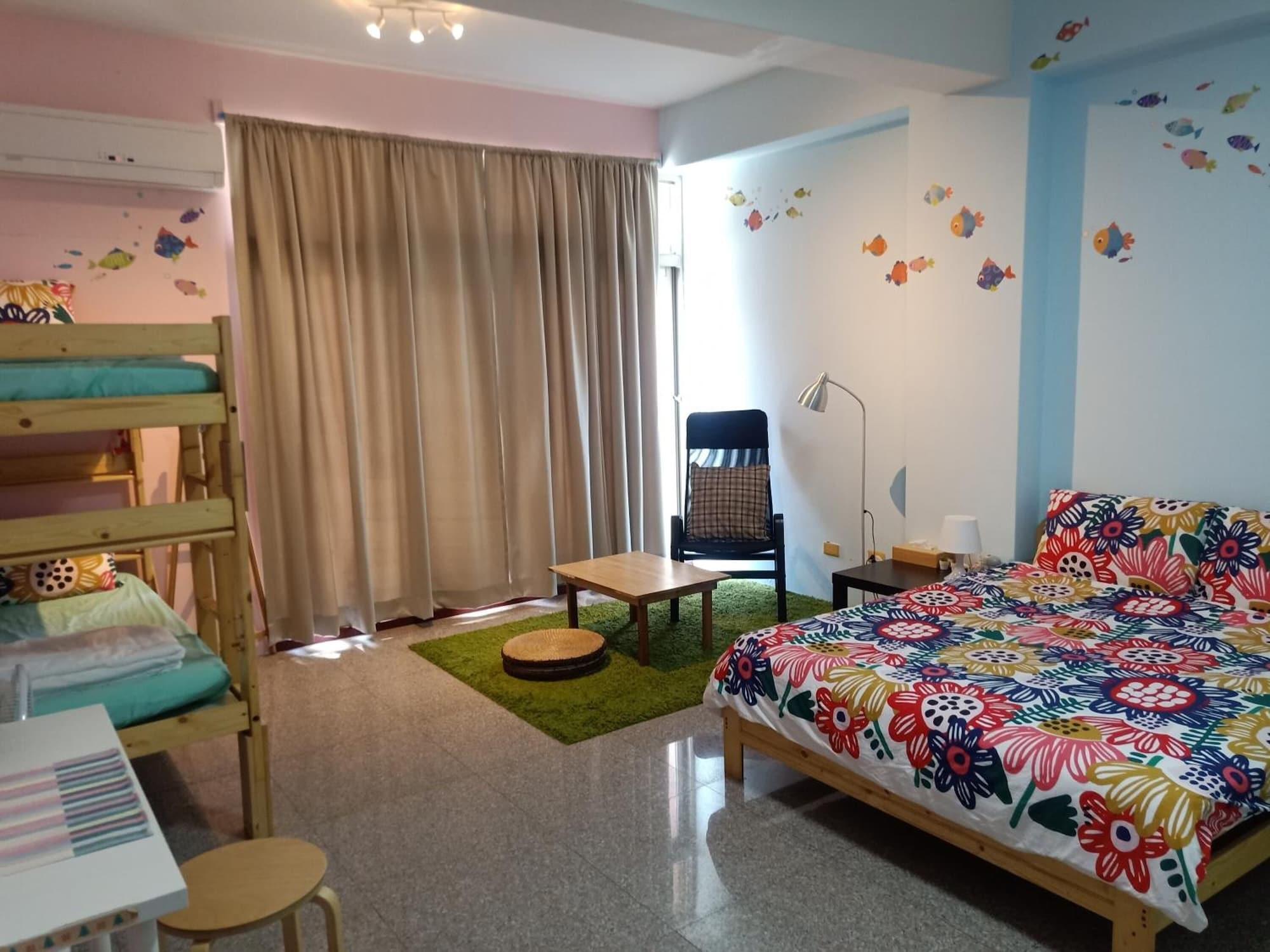 Fish hostel鶯歌魚旅民宿背包客棧 (Yingge Taoyuan hostel) by null