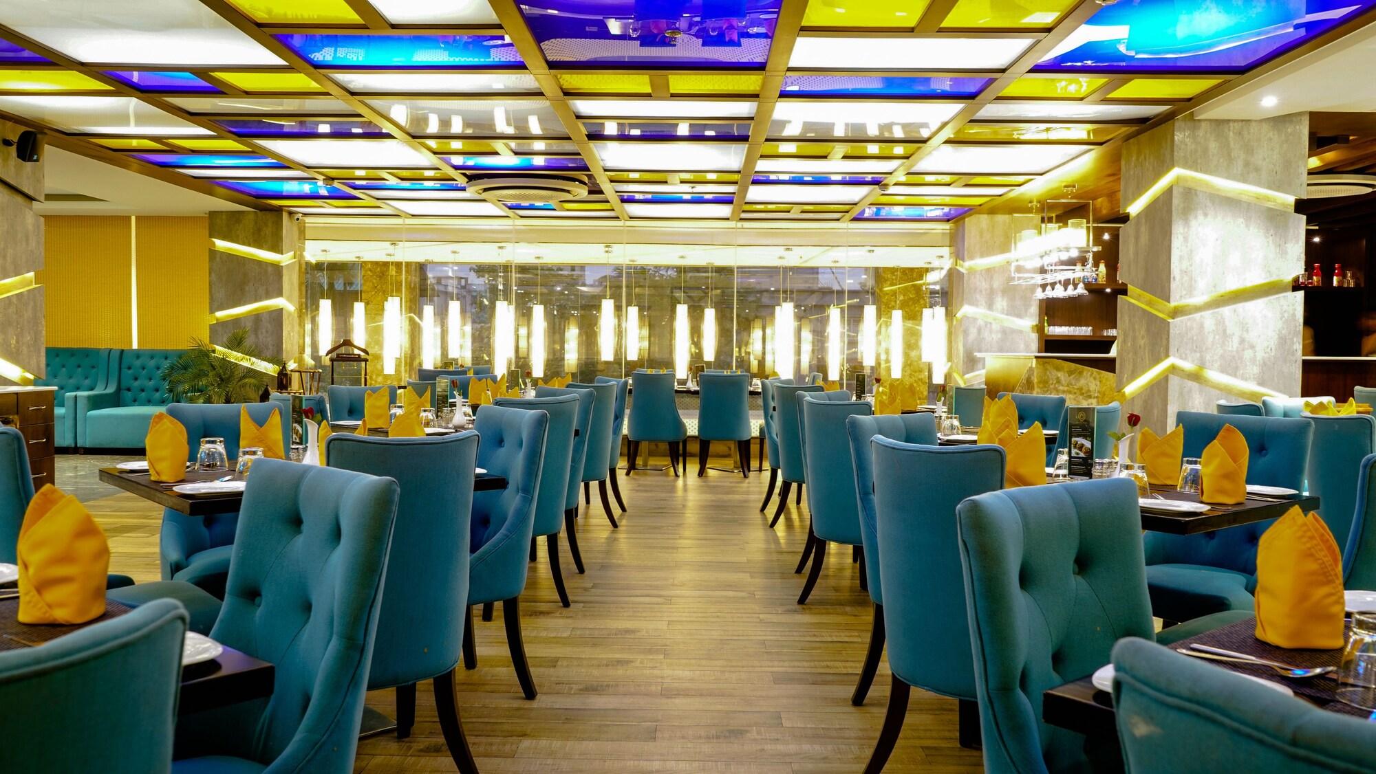 Hotel Saffron Crest