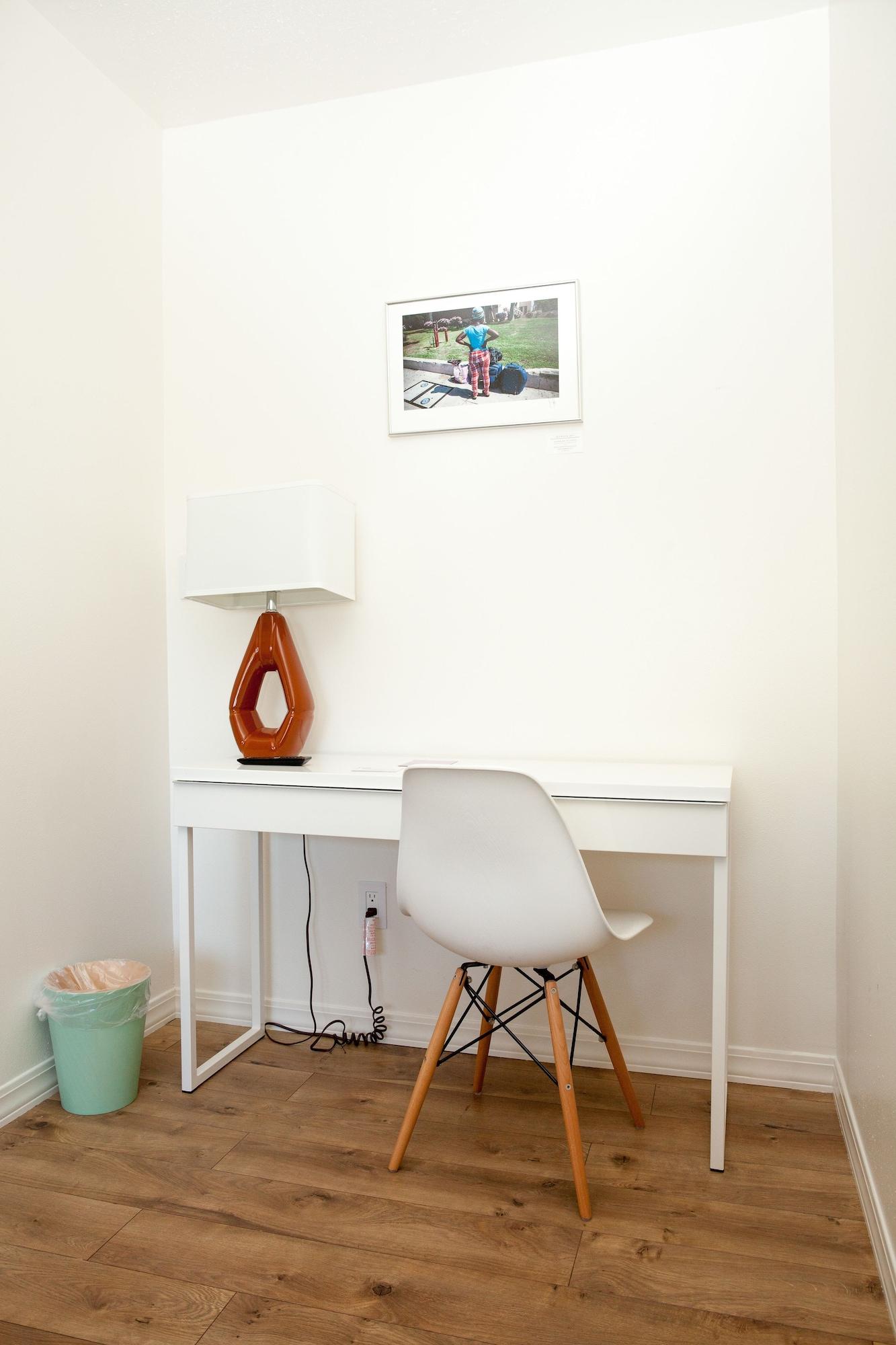 The Monarch Motel by null