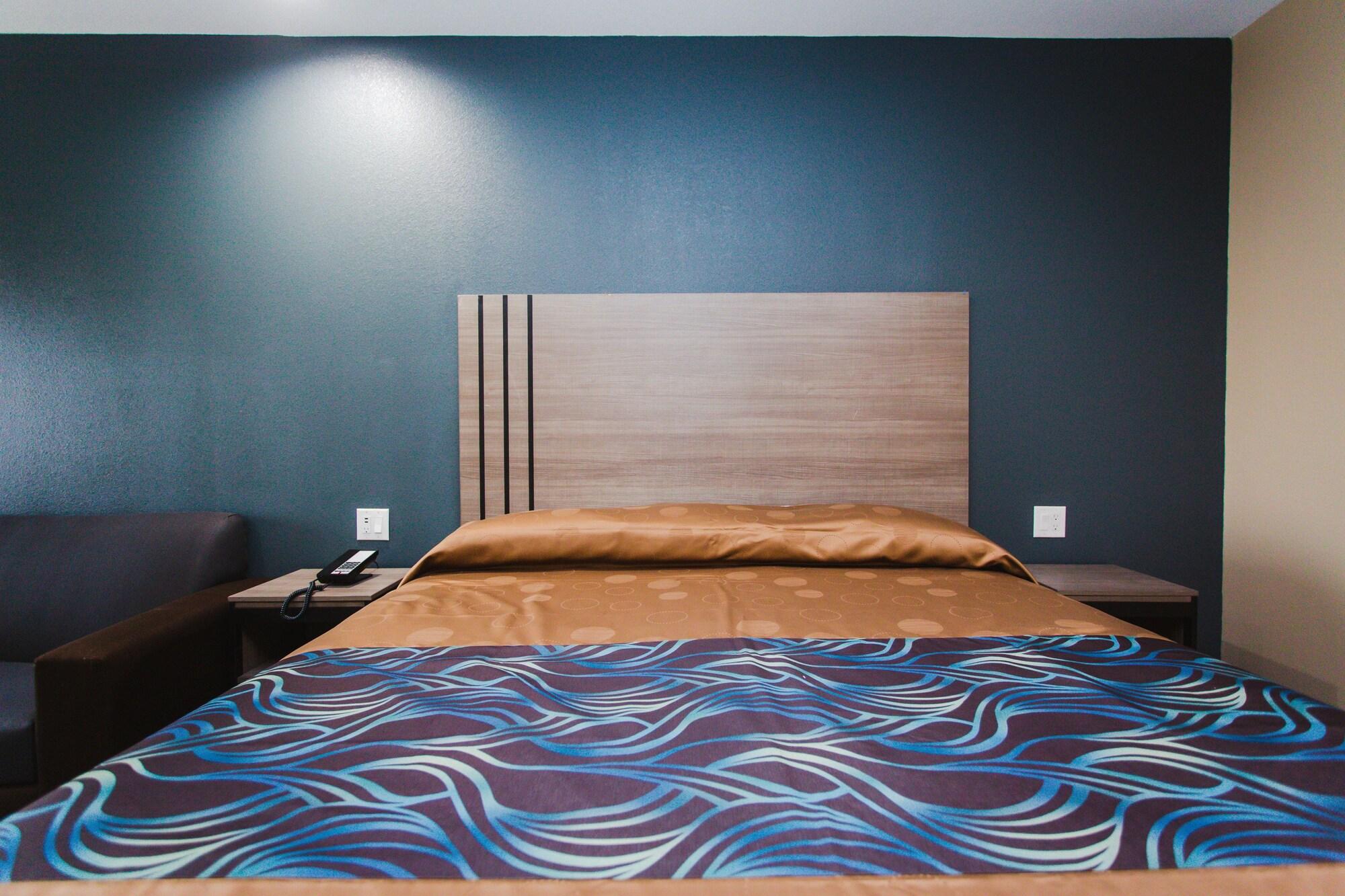 Budget Host Inn And Suites