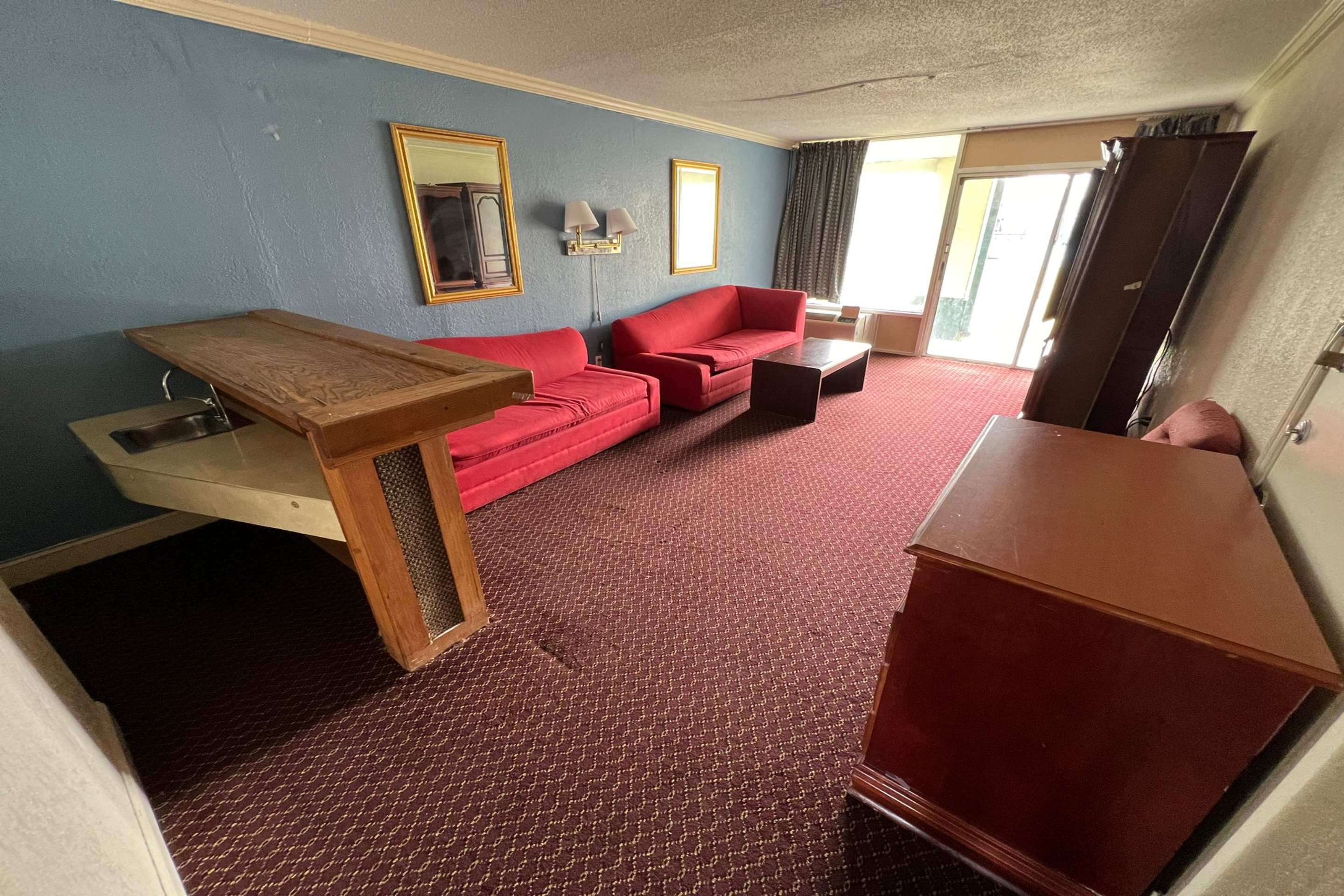 Super Inn & Suites by OYO Milledgeville