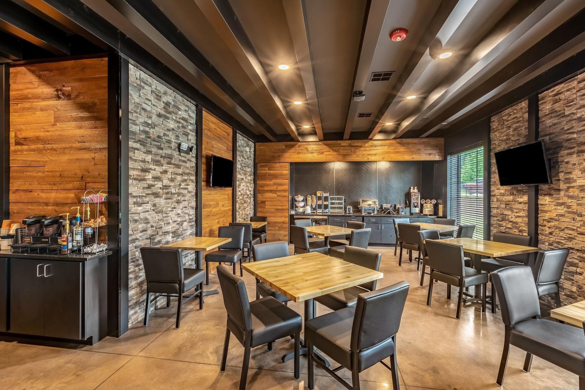 Cobblestone Inn & Suites - Fairfield Bay