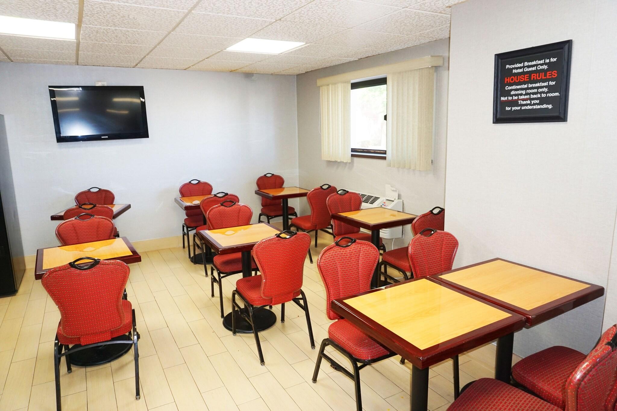 The Floral Park Motor Lodge