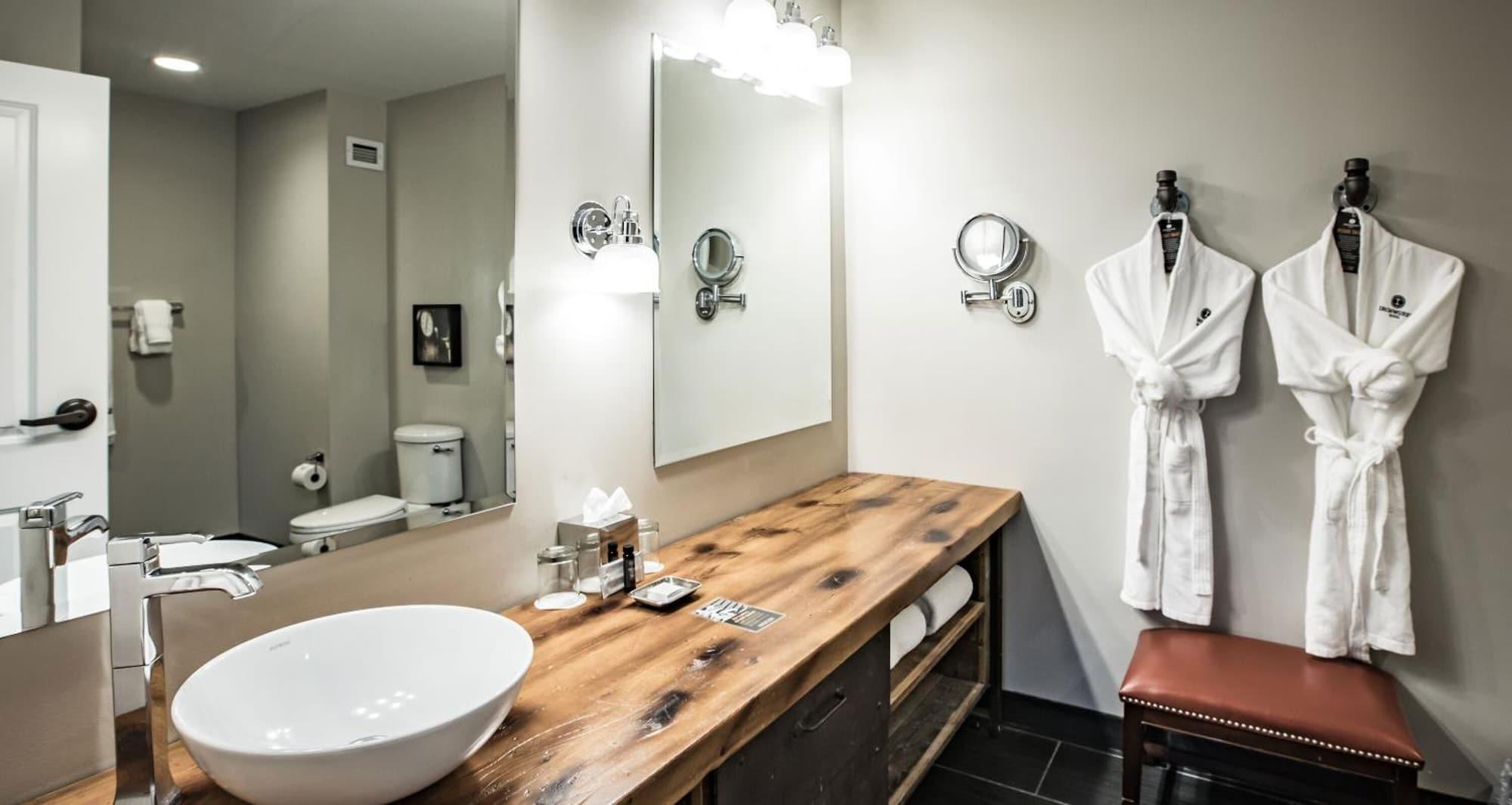 Ironworks Hotel Beloit by null