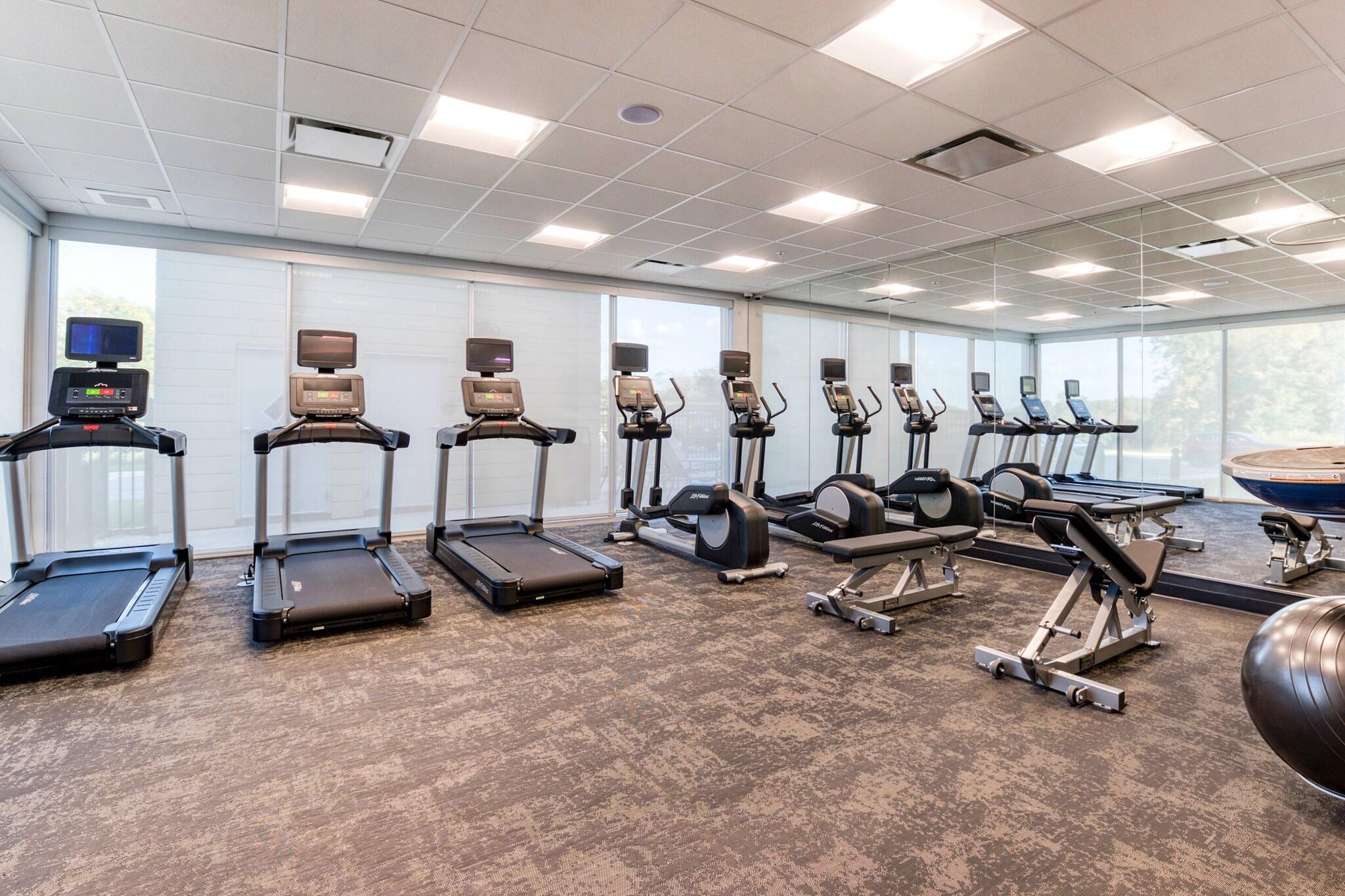 Fairfield Inn & Suites by Marriott Charlotte Belmo