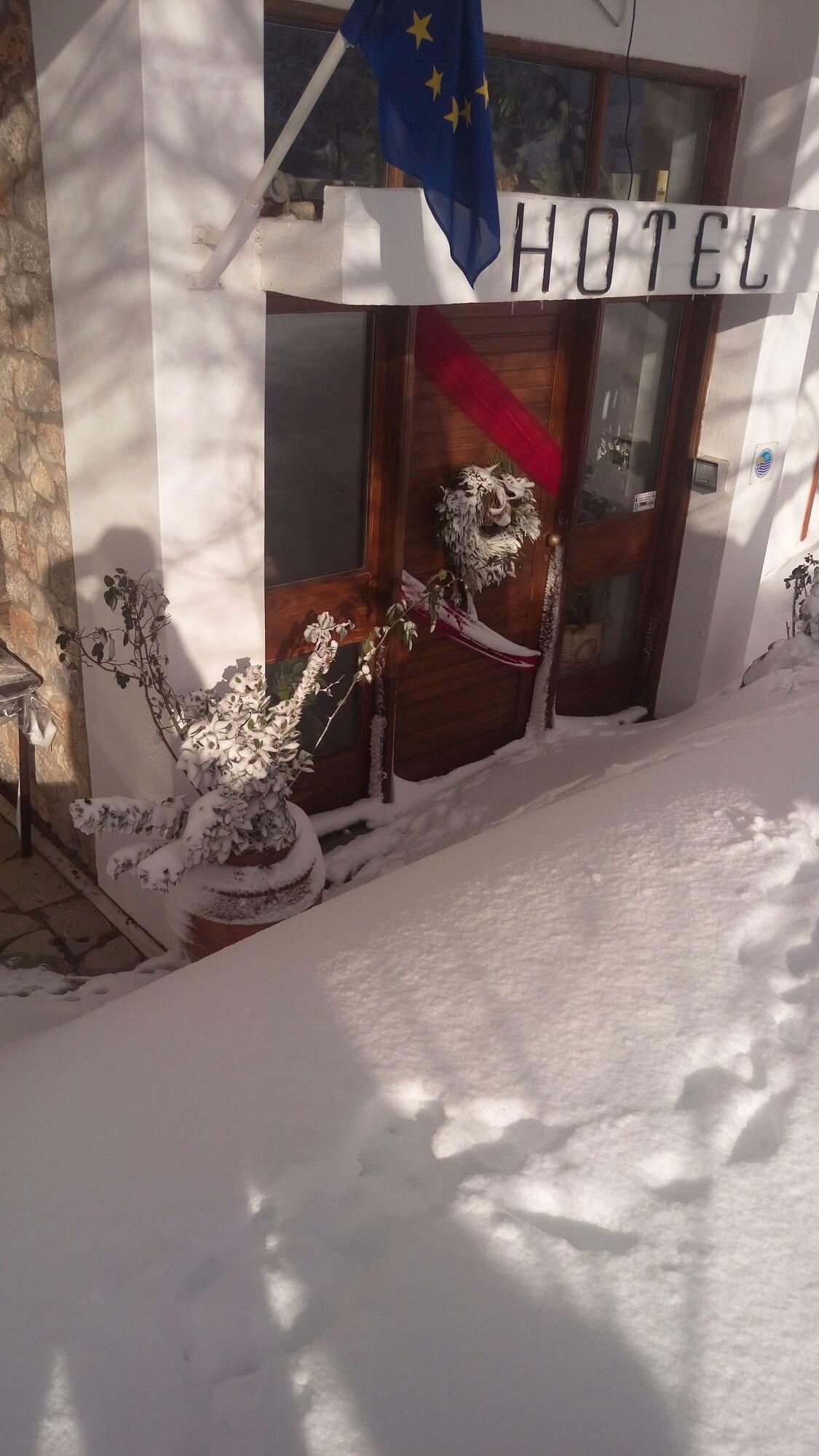 Hotel Neos Omalos by null