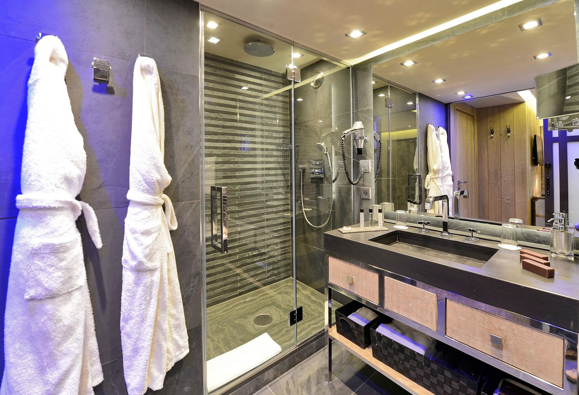 HOTEL TSANTELEINA by null