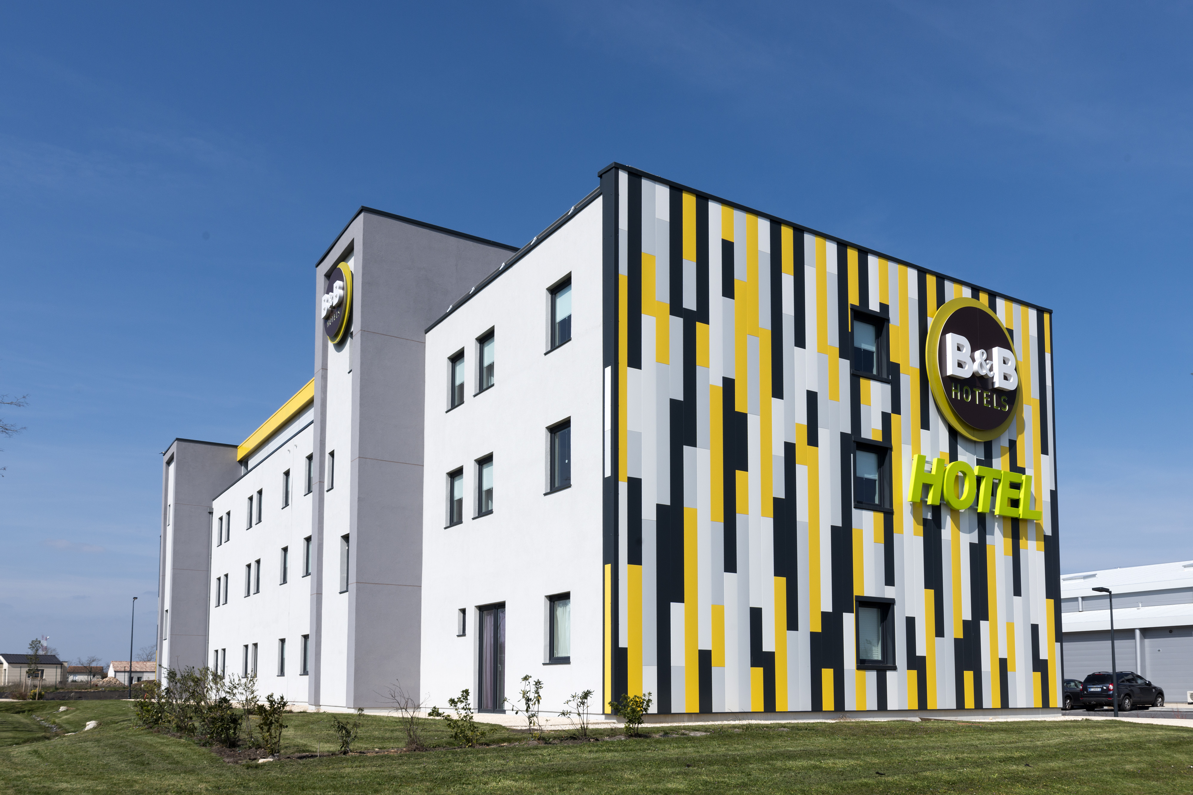 B&B HOTEL Niort Marais Poitevin Est