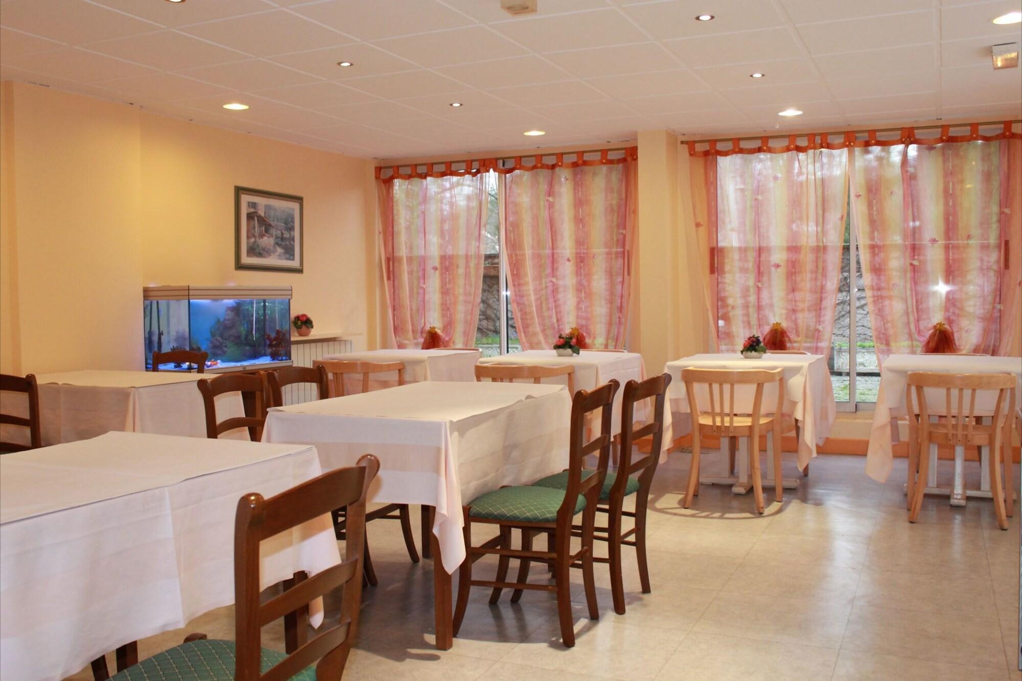 Hôtel Le Village