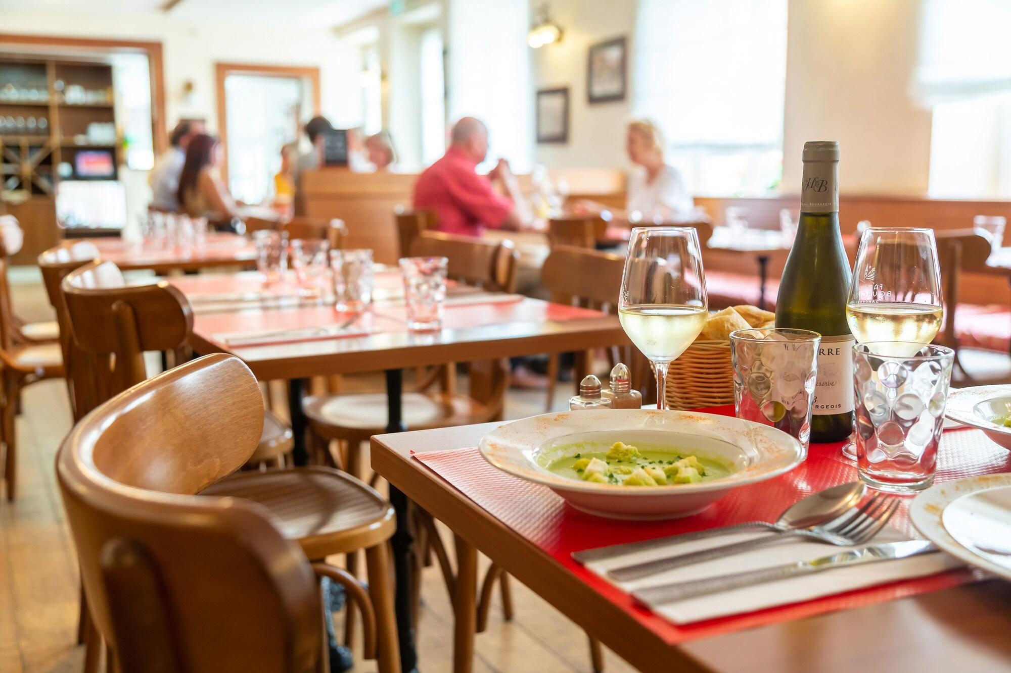 La Cote Des Monts Damnés by null