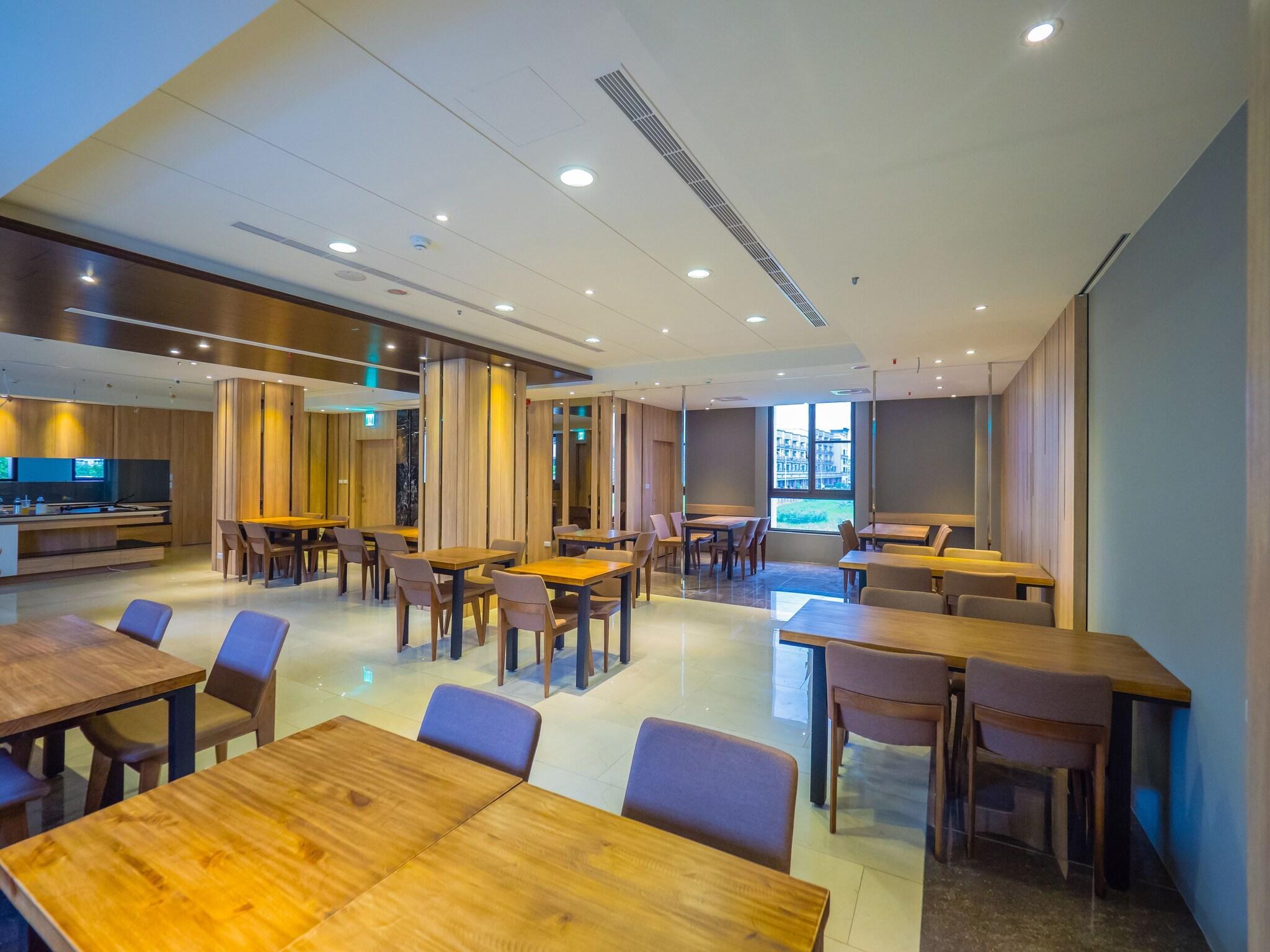 Wei Feng Qing Motel
