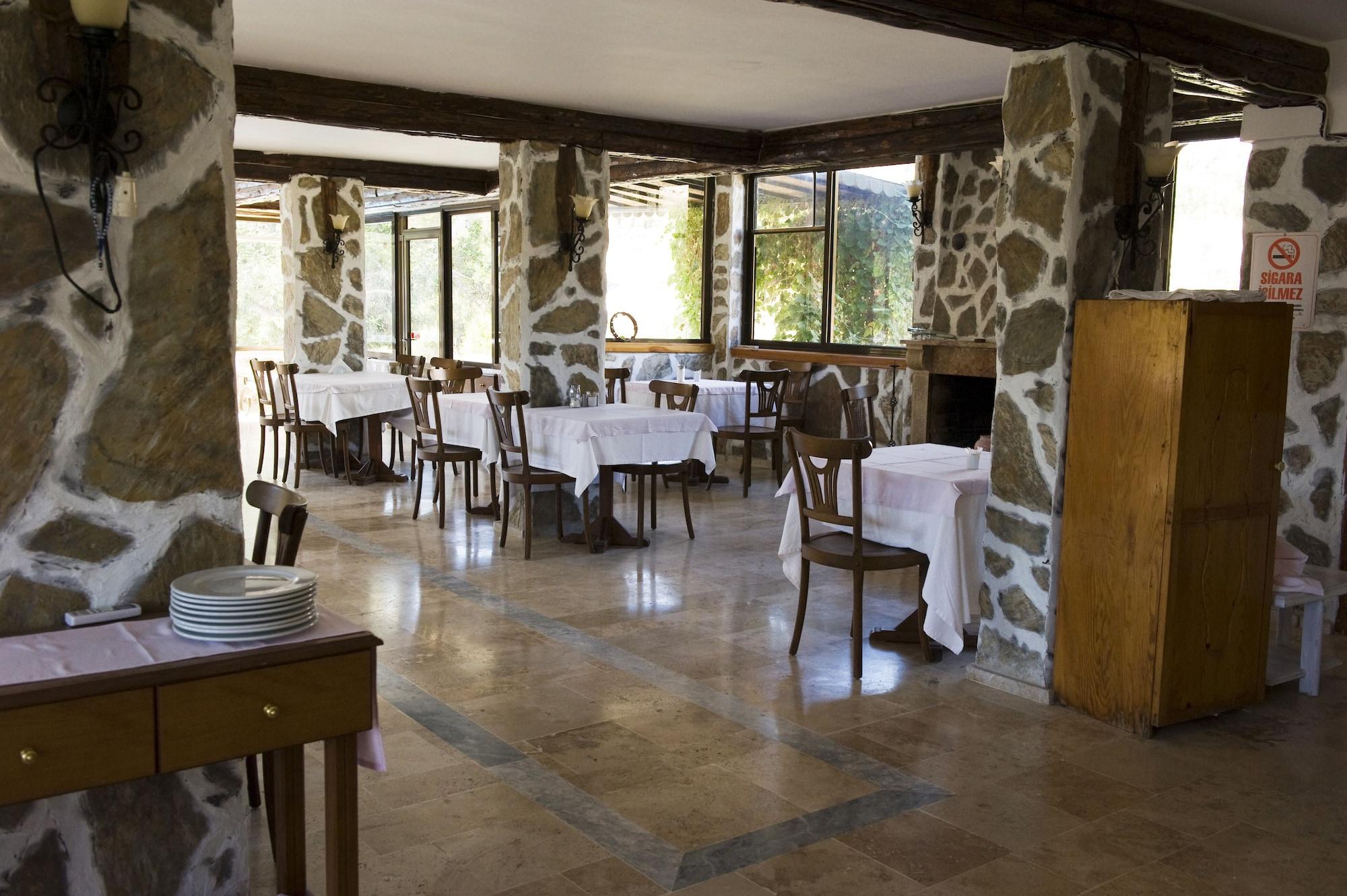 Hotel Pataros