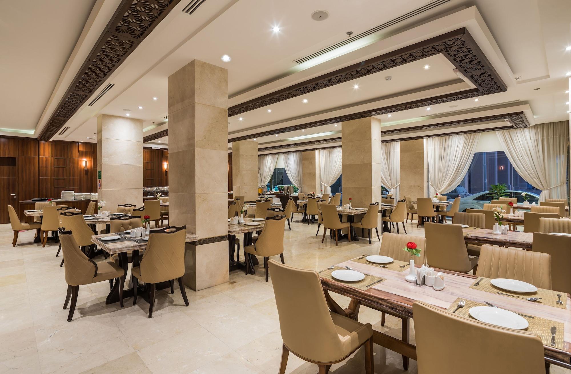 Naviti Warwick Al Khobar