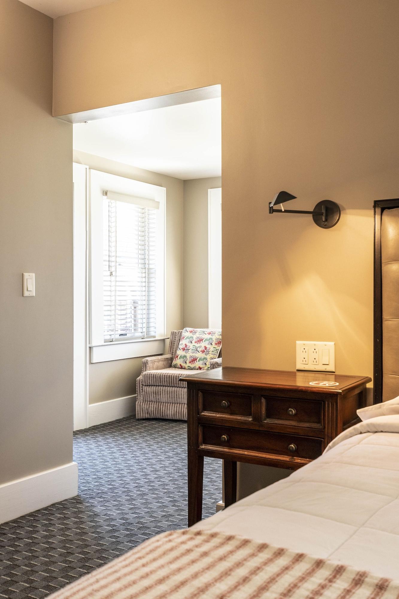 Hotel Broad Ripple by null