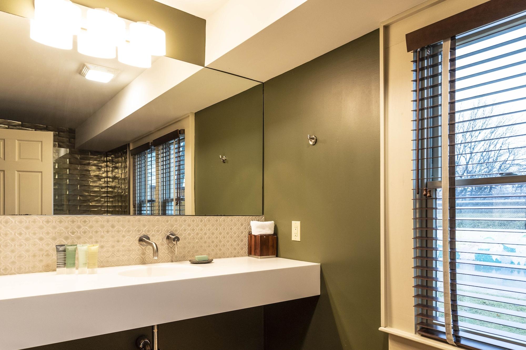 Hotel Broad Ripple by null