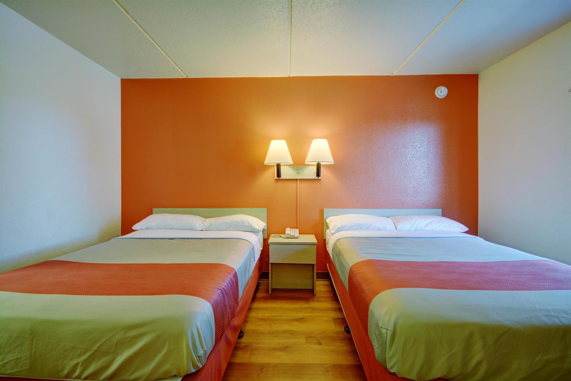 Motel 6 Chicopee, Ma - Springfield