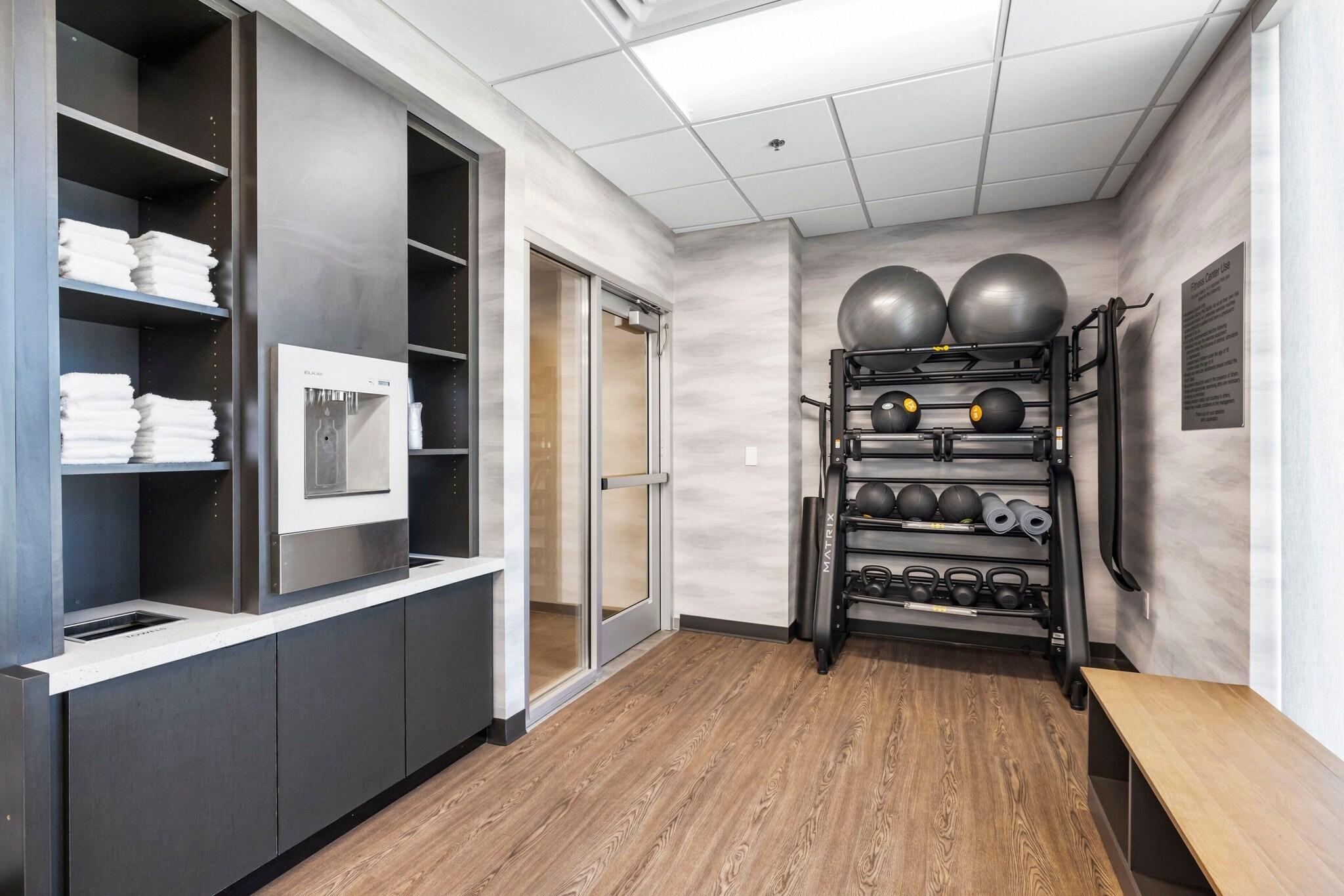 Fairfield Inn & Suites by Marriott San Francisco A