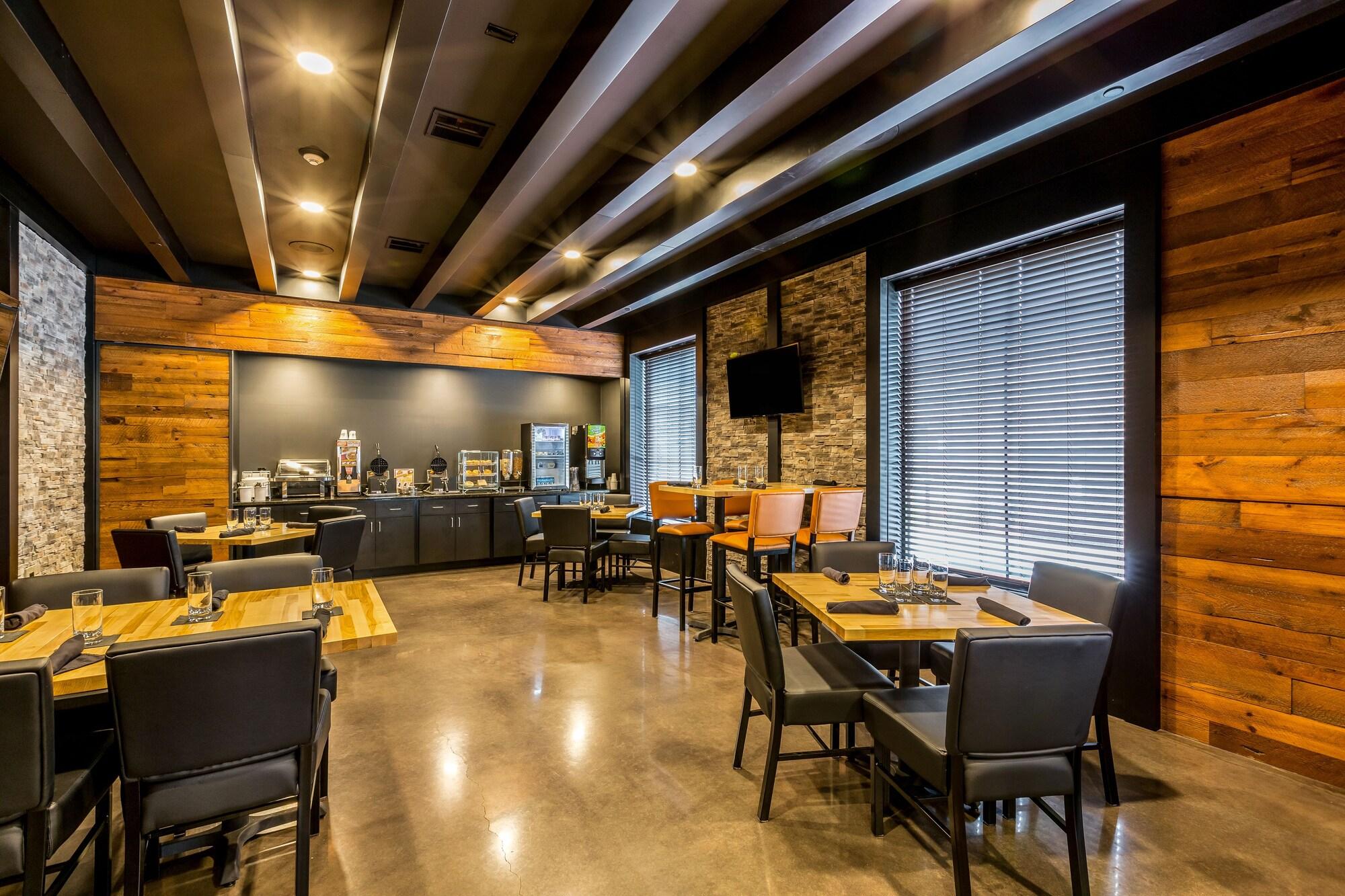 Cobblestone Hotel & Suites – Stevens Point