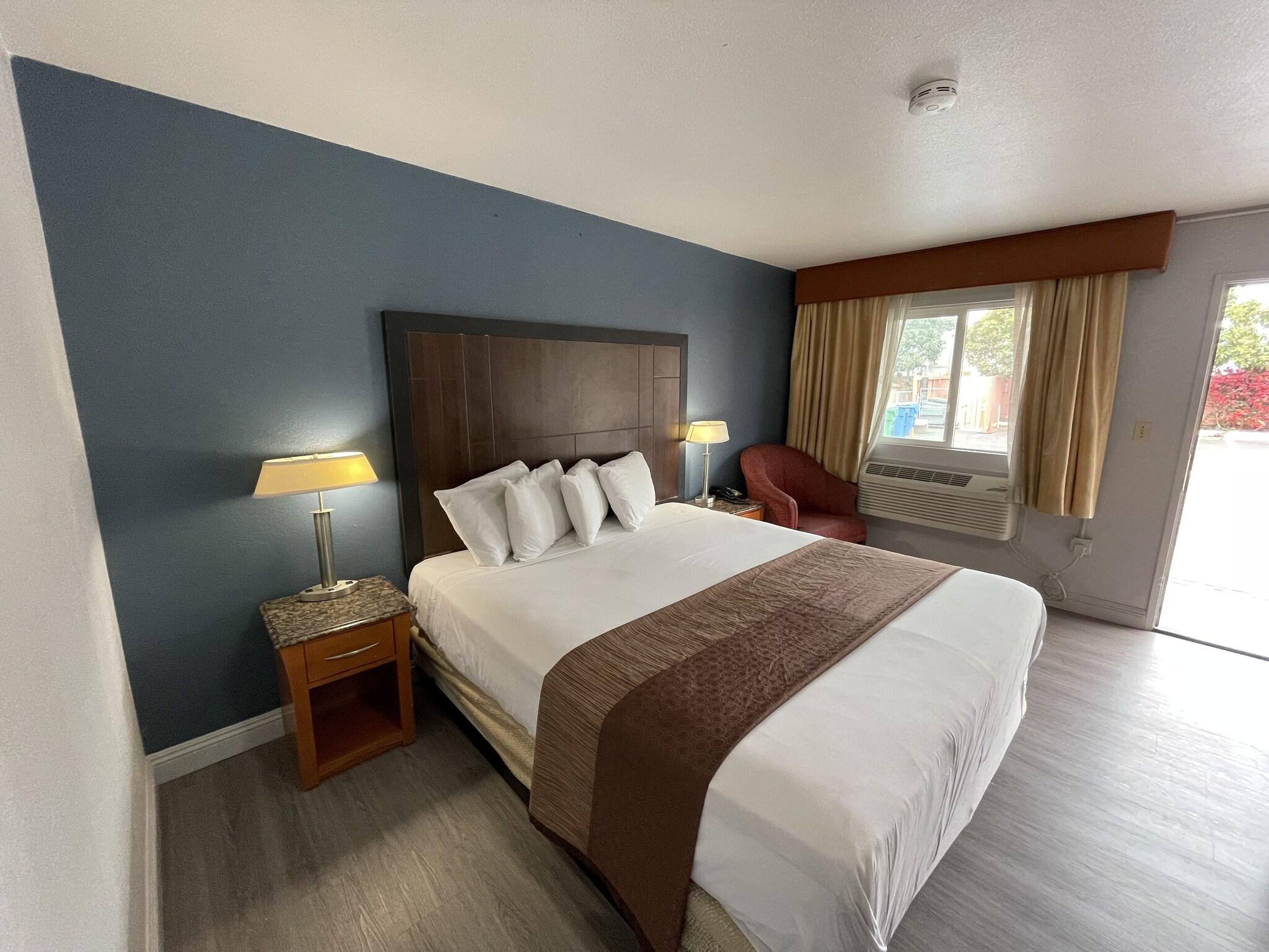 Pacific Inn