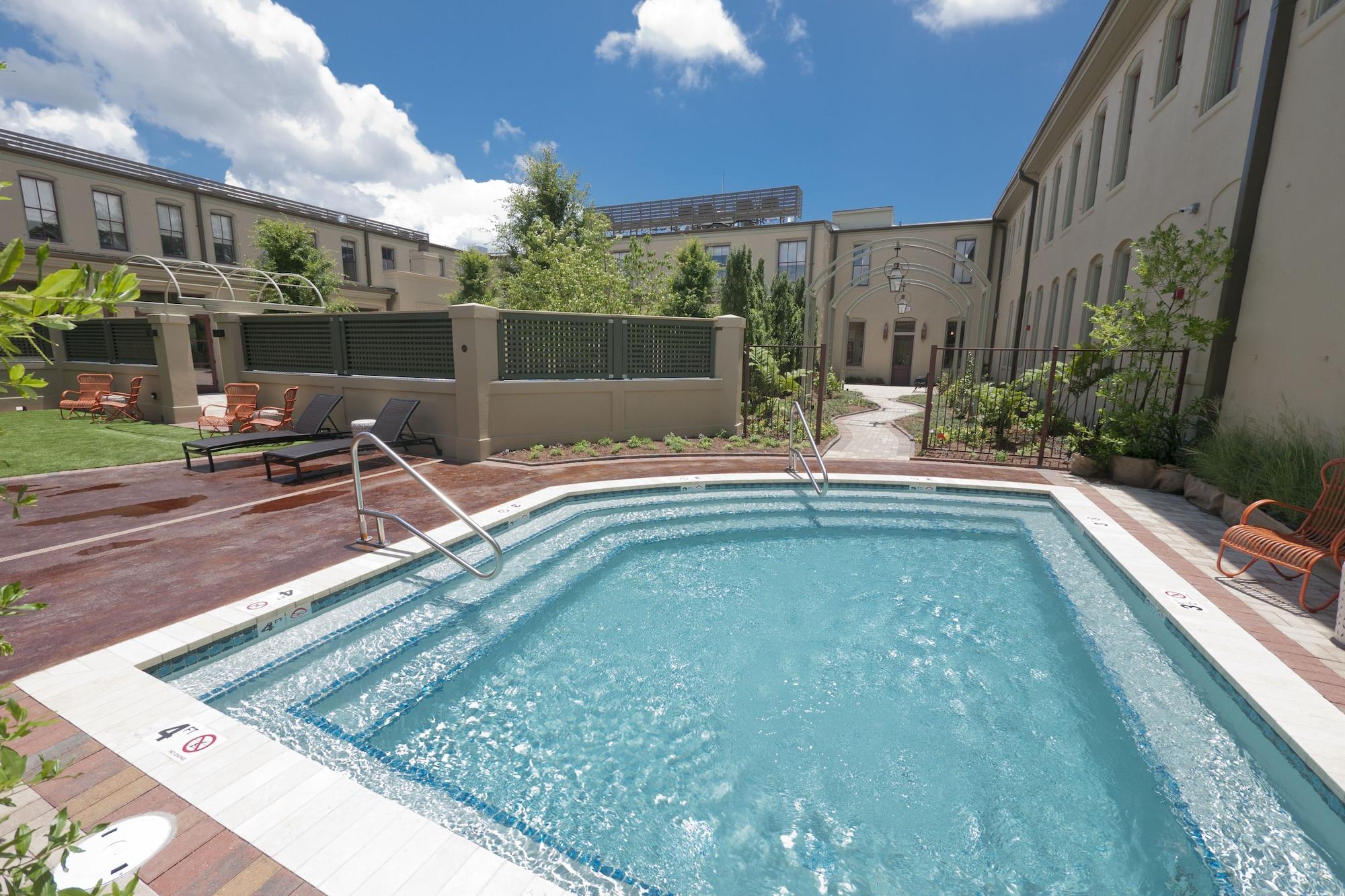 Southern Hotel by null