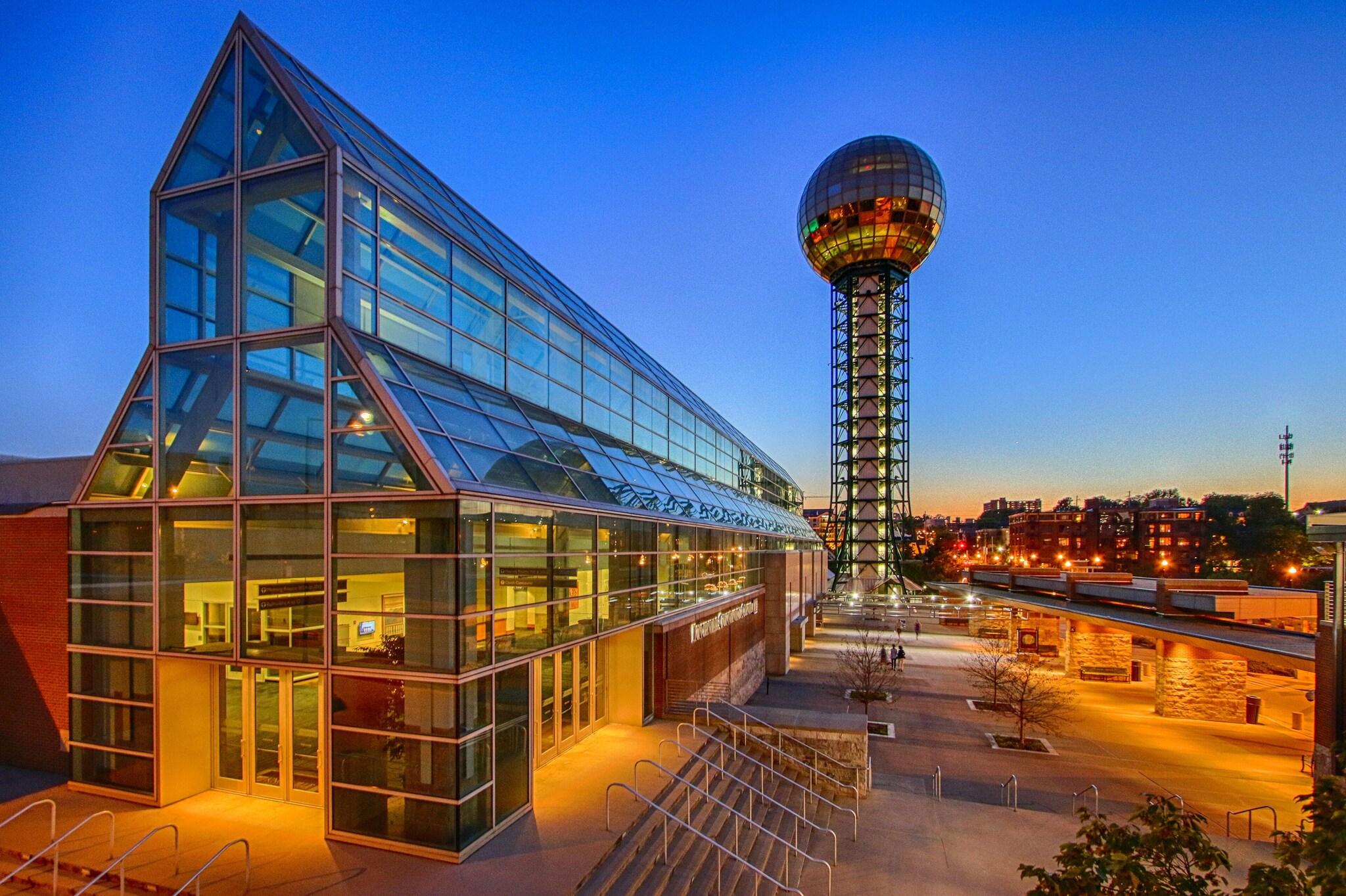 Courtyard By Marriott Knoxville Downtown