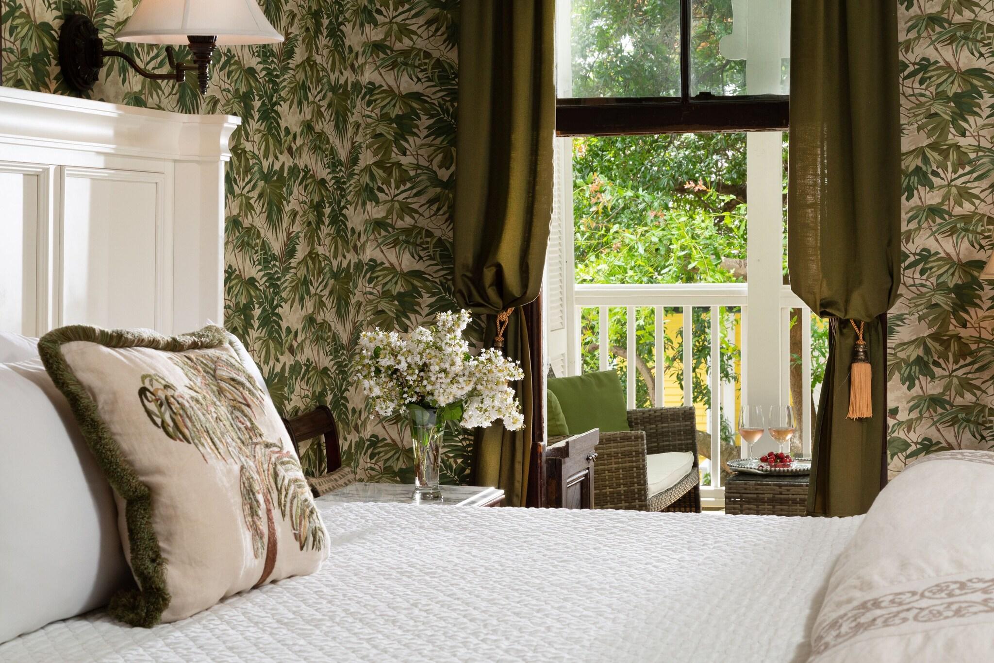 Azalea Inn and Villas by null